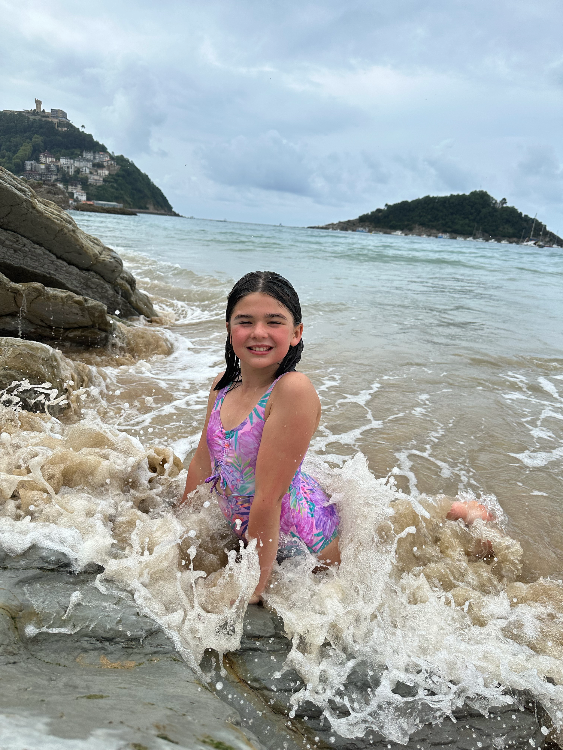 Amelia let out her inner Little Mermaid!