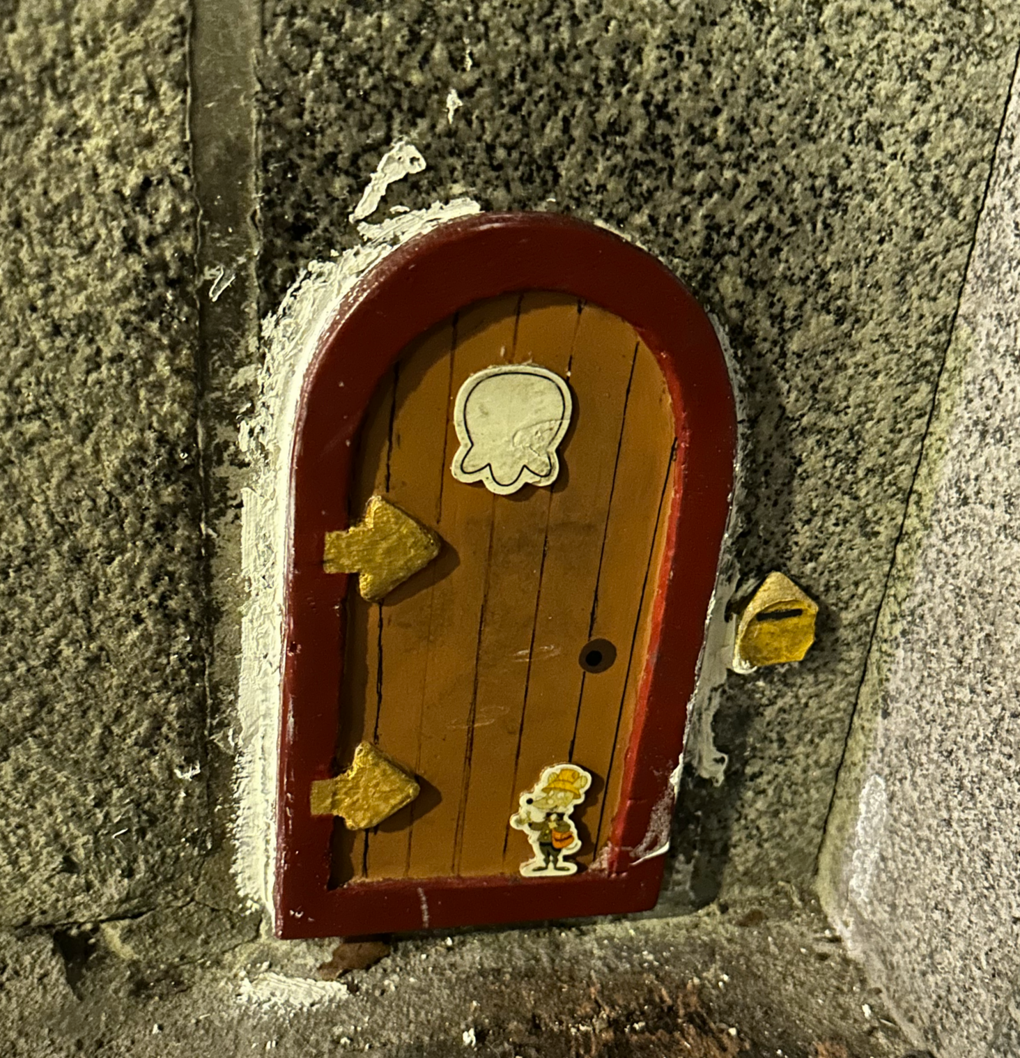 One of Ratón Perez's hideaways in the city.