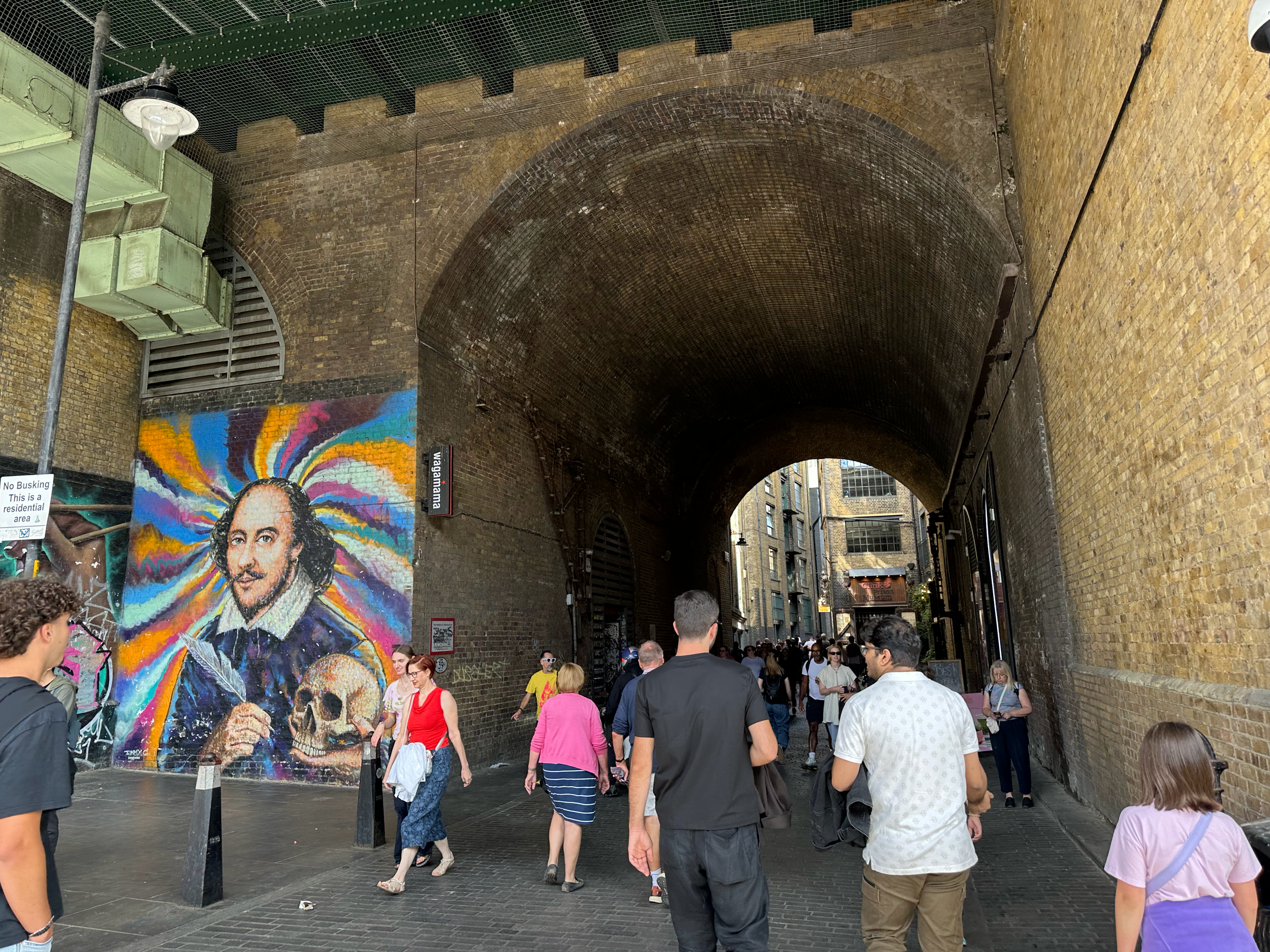 Clink Street tunnel under the railroad tracks.