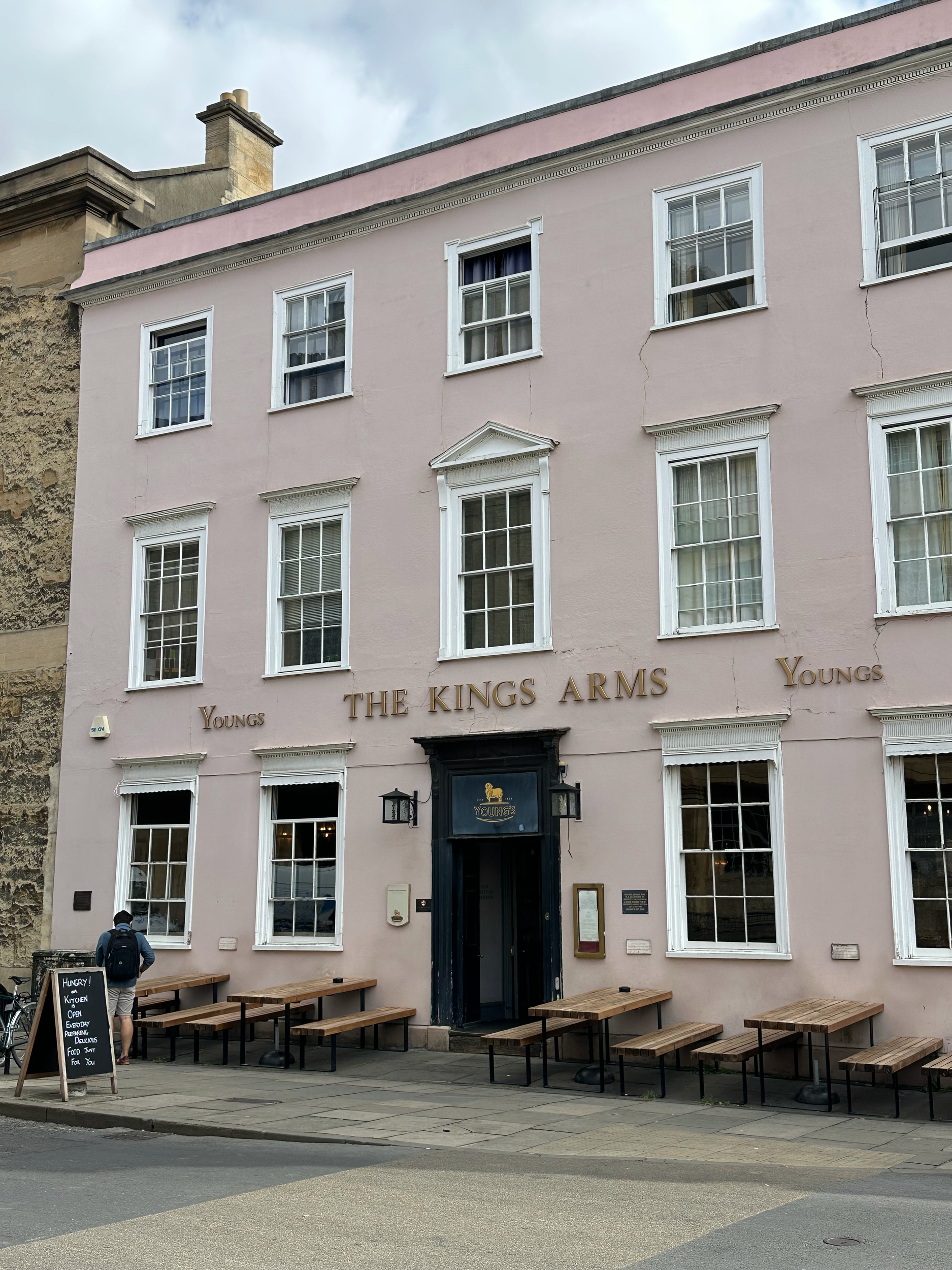 The Kings Arms, known as Oxford's oldest pub, has been operating since 1607, and claims to have "the highest IQ per square foot." Apparently they attract a lot of adademics!