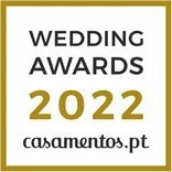 Logotipo de premiação de casamento 2022, com o texto "Wedding Awards 2022" e o site casamentos.pt