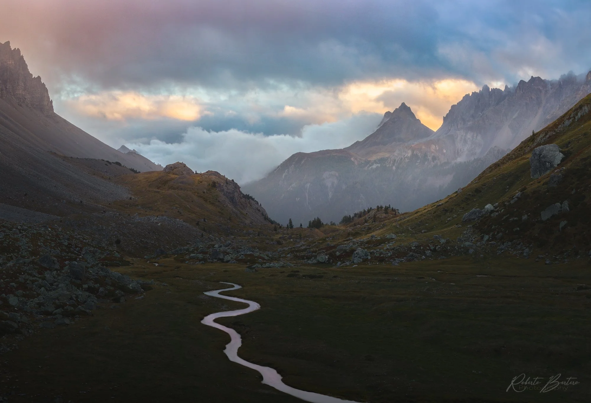 Vallée Étroite at sunset