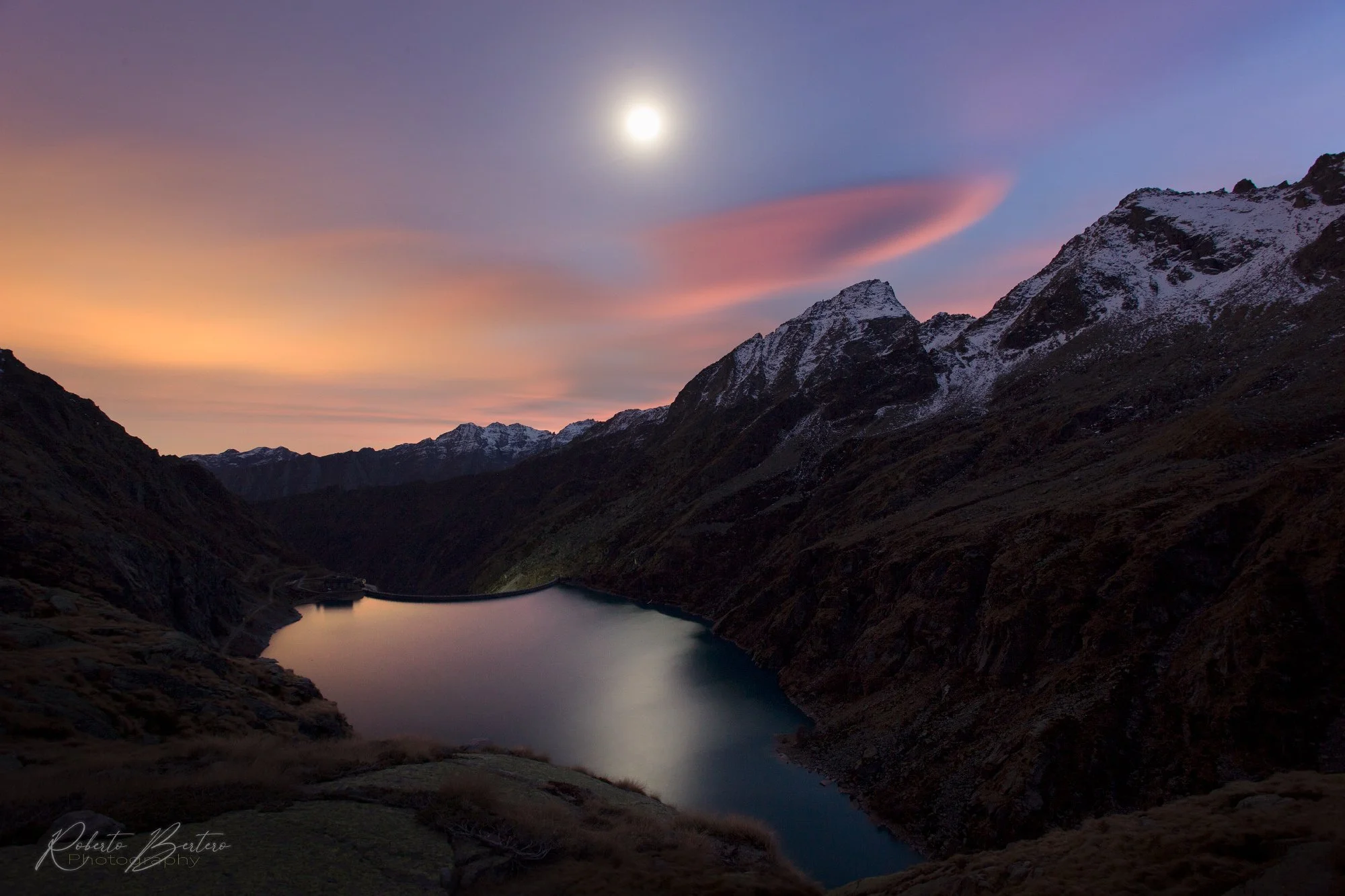 Teleccio Lake at Moonlight