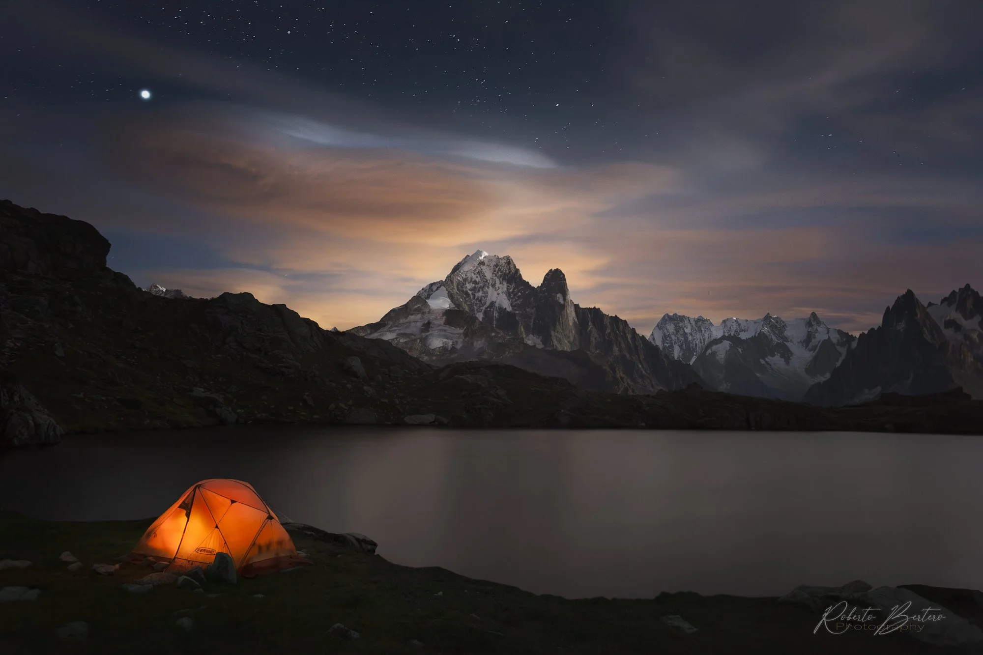 Lacs des Chéserys by Night