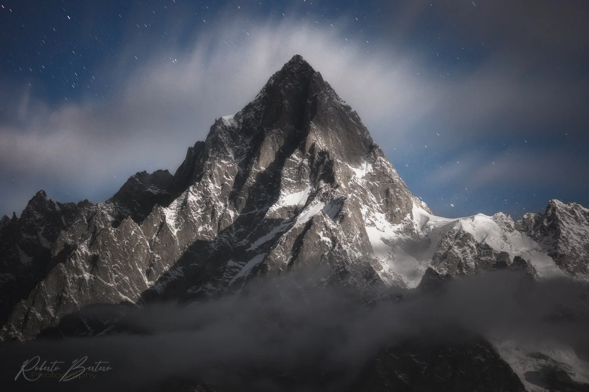 Grandes Jorasses, Pointe Walker.jpg