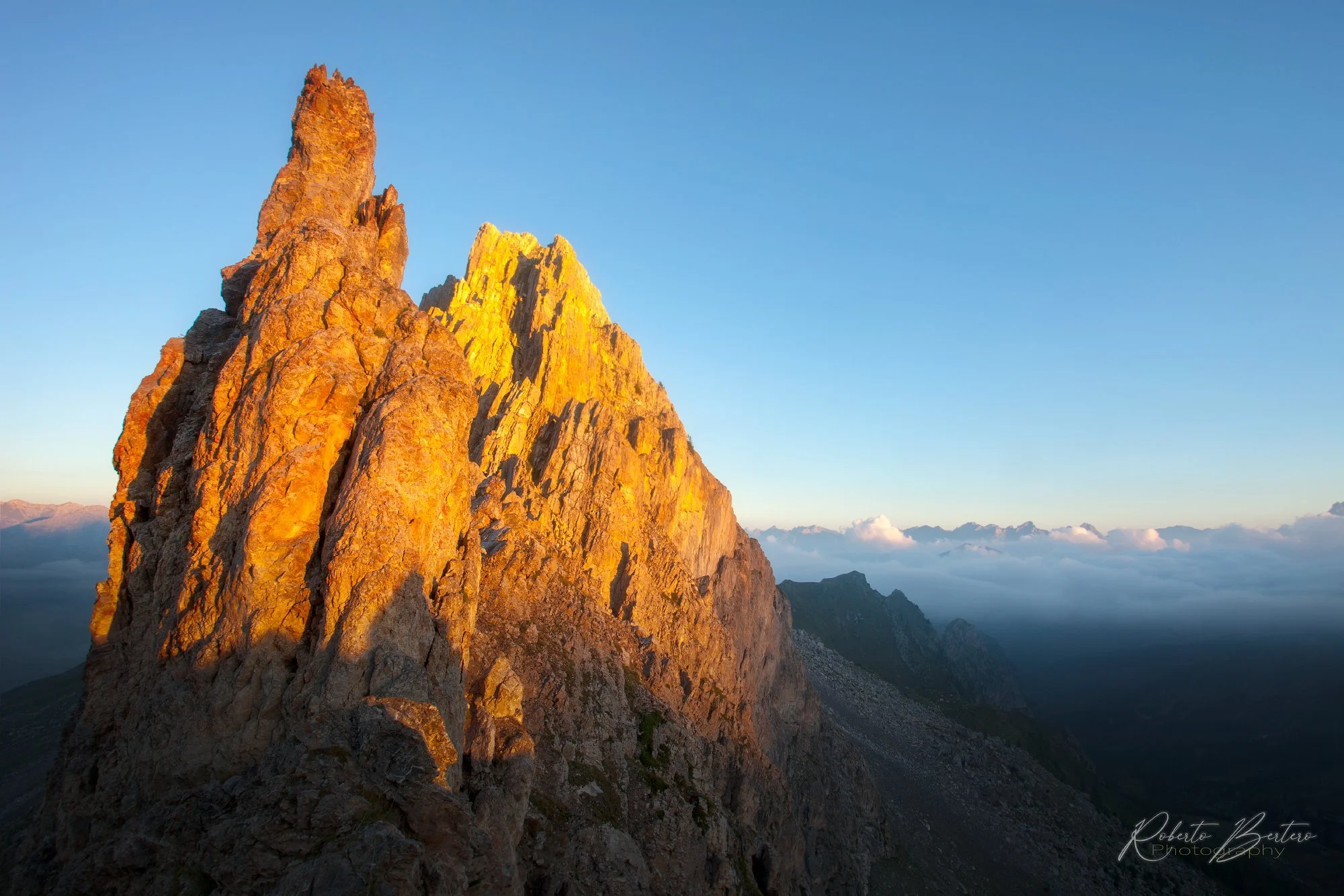 Rocca la Meja at Sunrise.jpg