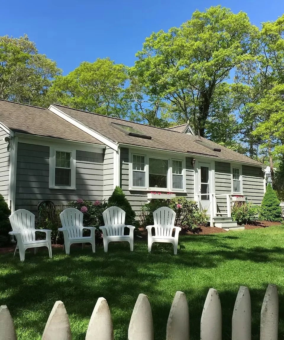 Front yard and entrance