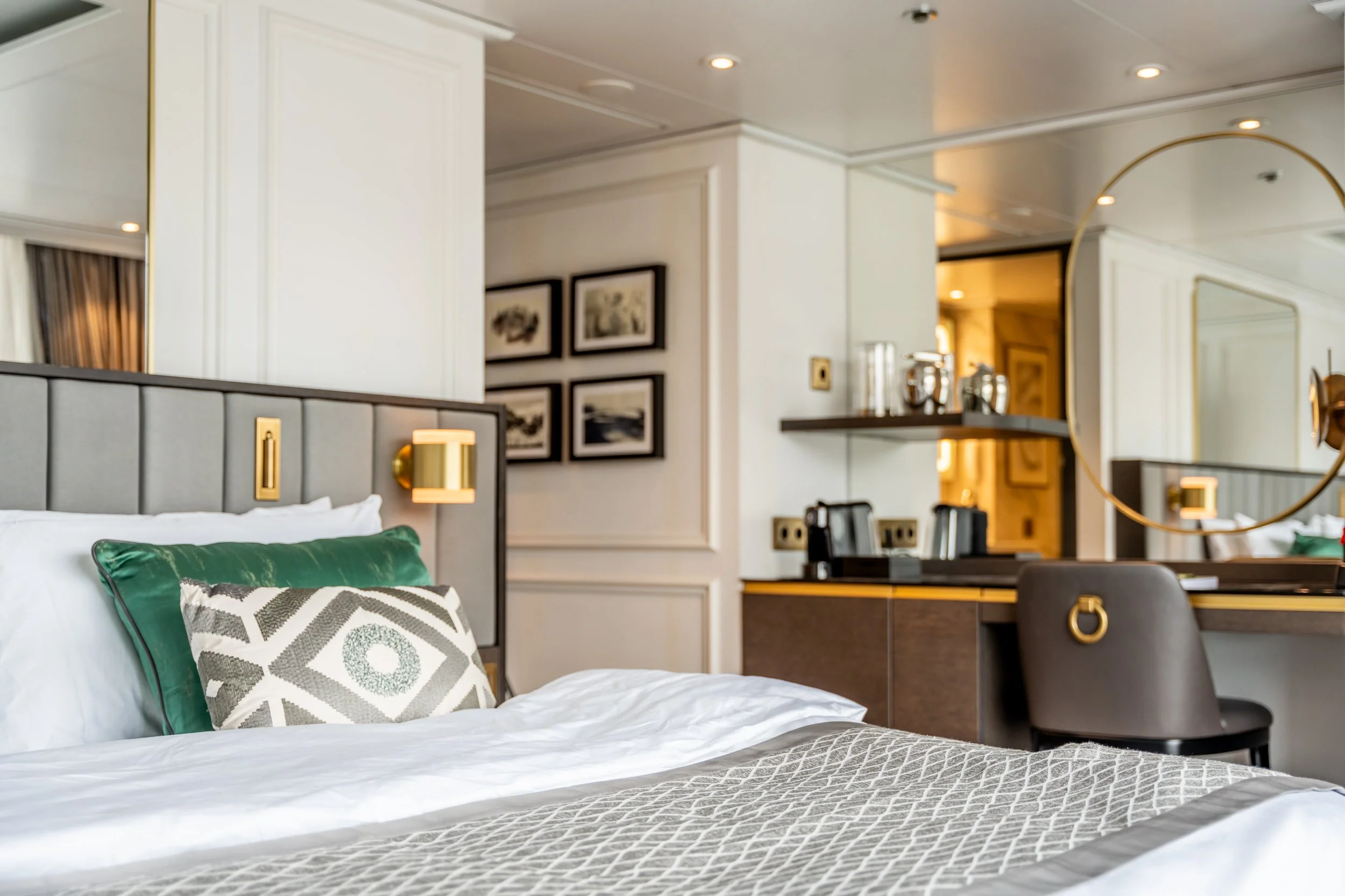 Riverside Luxury Cruises (3).jpg