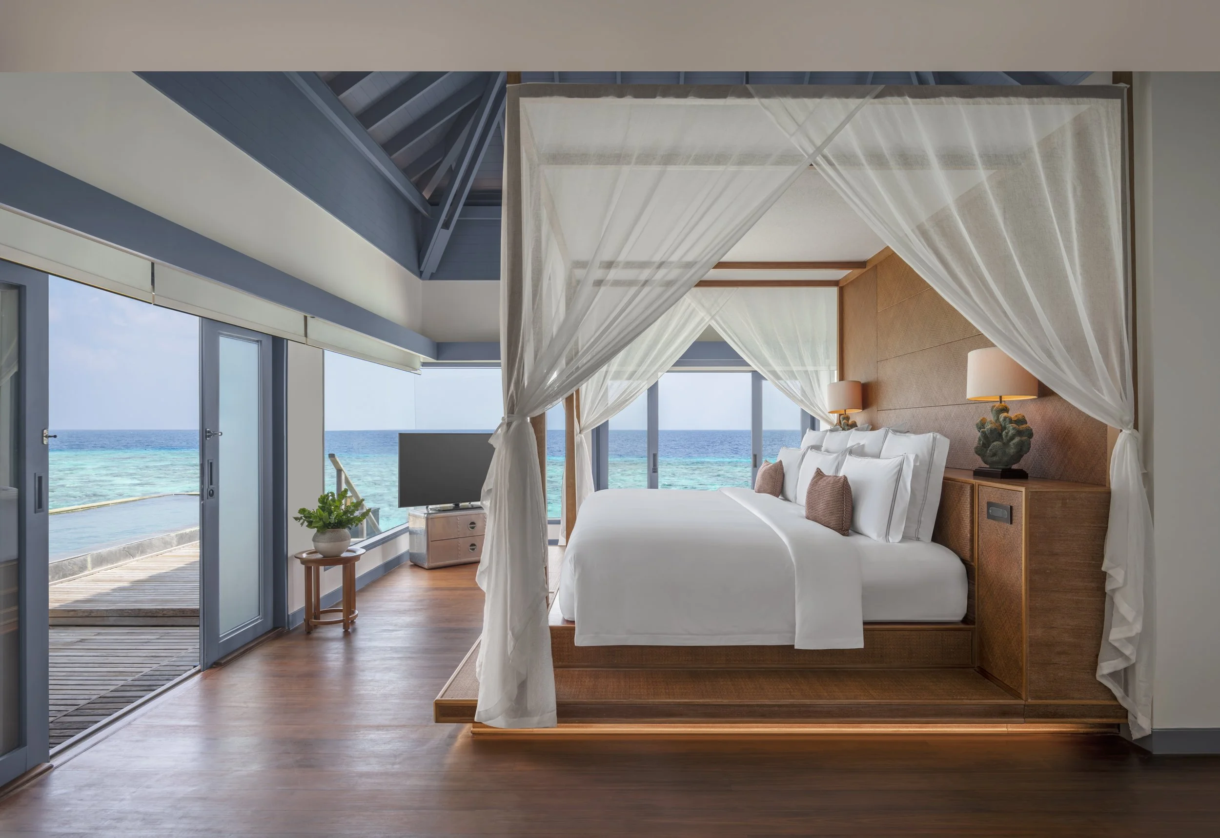 AC_MLEHP_The_Halcyon_Private_Isles_Maldives_Horizon_Overwater_Retreat_03.jpg