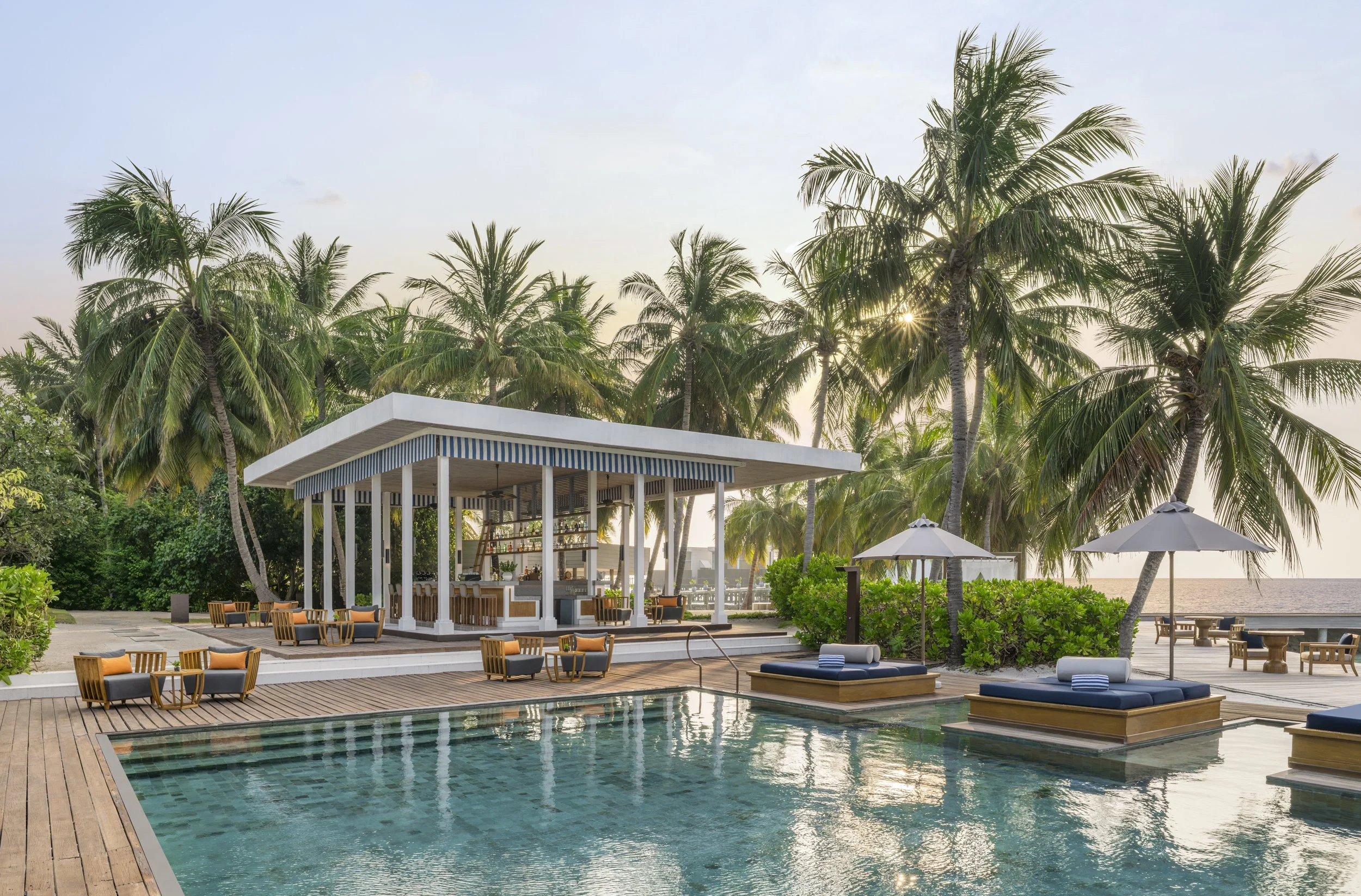 AC_MLEHP_The_Halcyon_Private_Isles_Maldives_Main_Pool_03.jpg