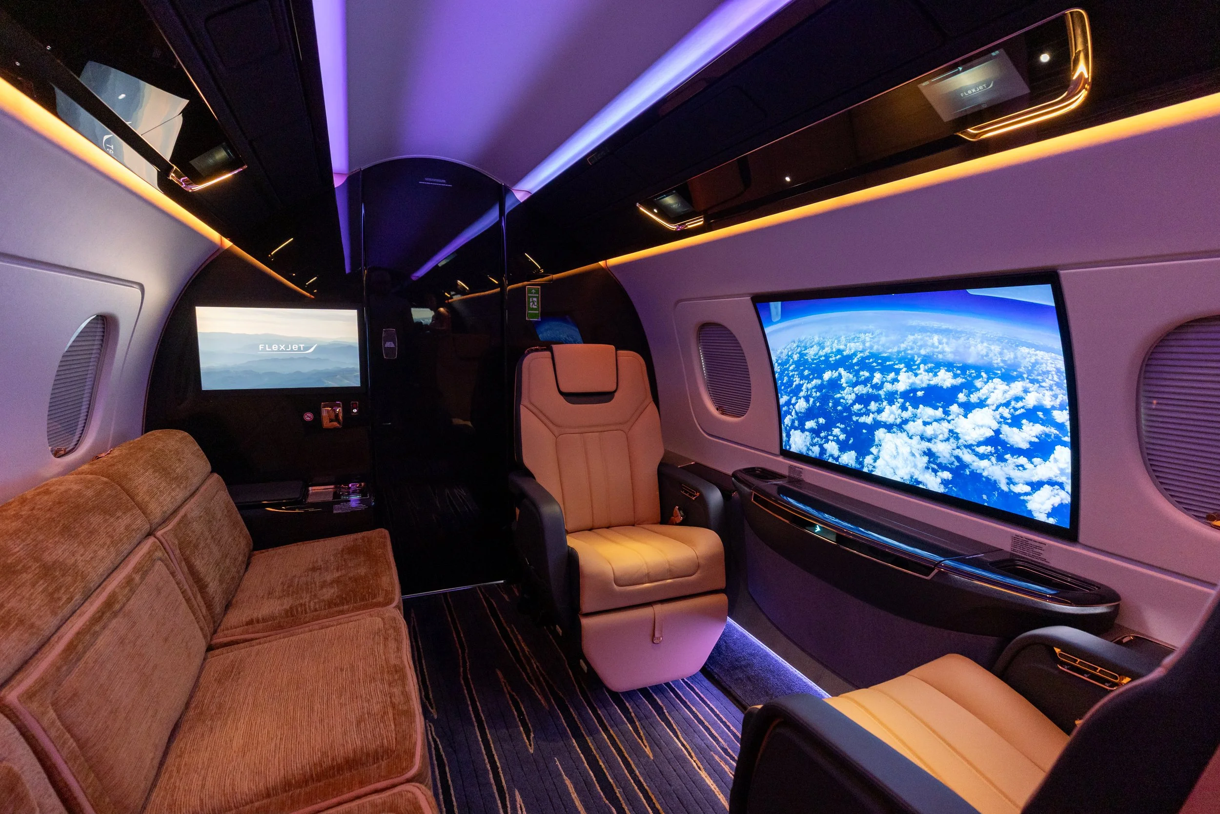 Flexjet takes delivery of the Embraer Praetor 600E with its innovative Smart Window