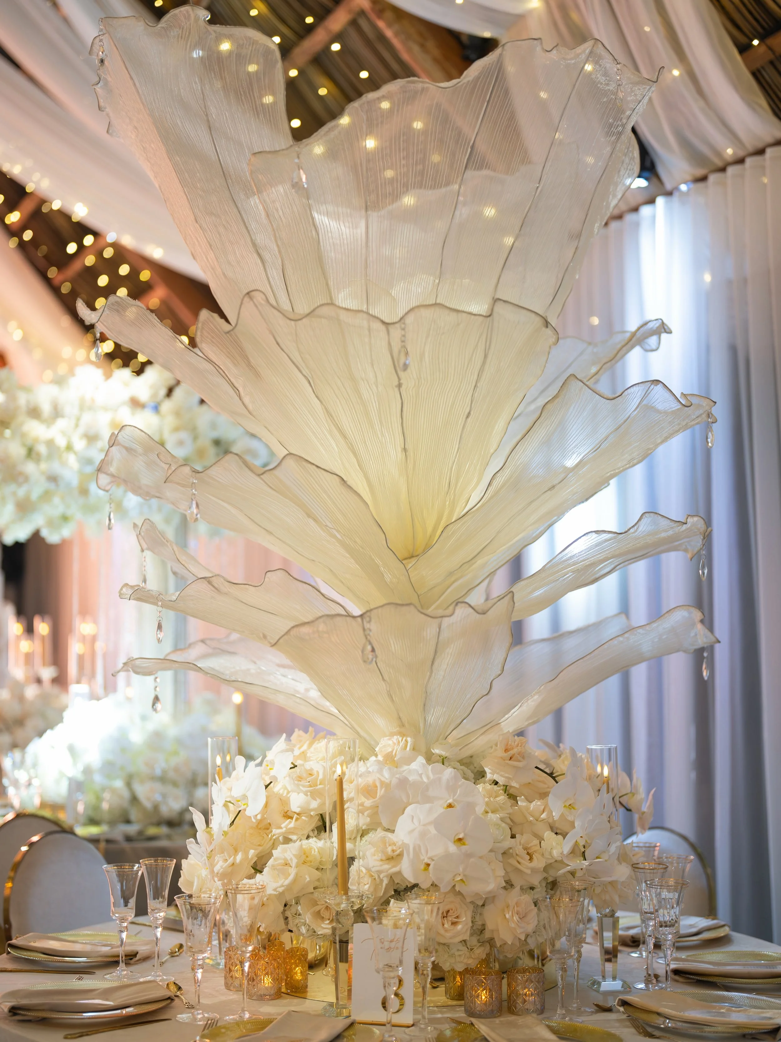 Al the love for table #3 
Wedding planning by @magicplace_banquethall 
Venue @thebarn305 
Decor shots : 
📸 @starvisualart 
Luxury rentals @decoraeventrental 
Florals and decor @poncefloraldesign