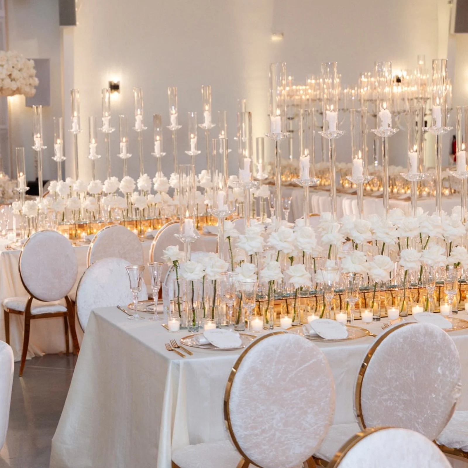 A vision in white and gold! @themeit_inc 
Wedding planner @themeit_inc 
📸 @topflash.photography 
Rentals @modernprops1086 
Venue @thewhiteorchidfl 
Florals and decor @poncefloraldesign