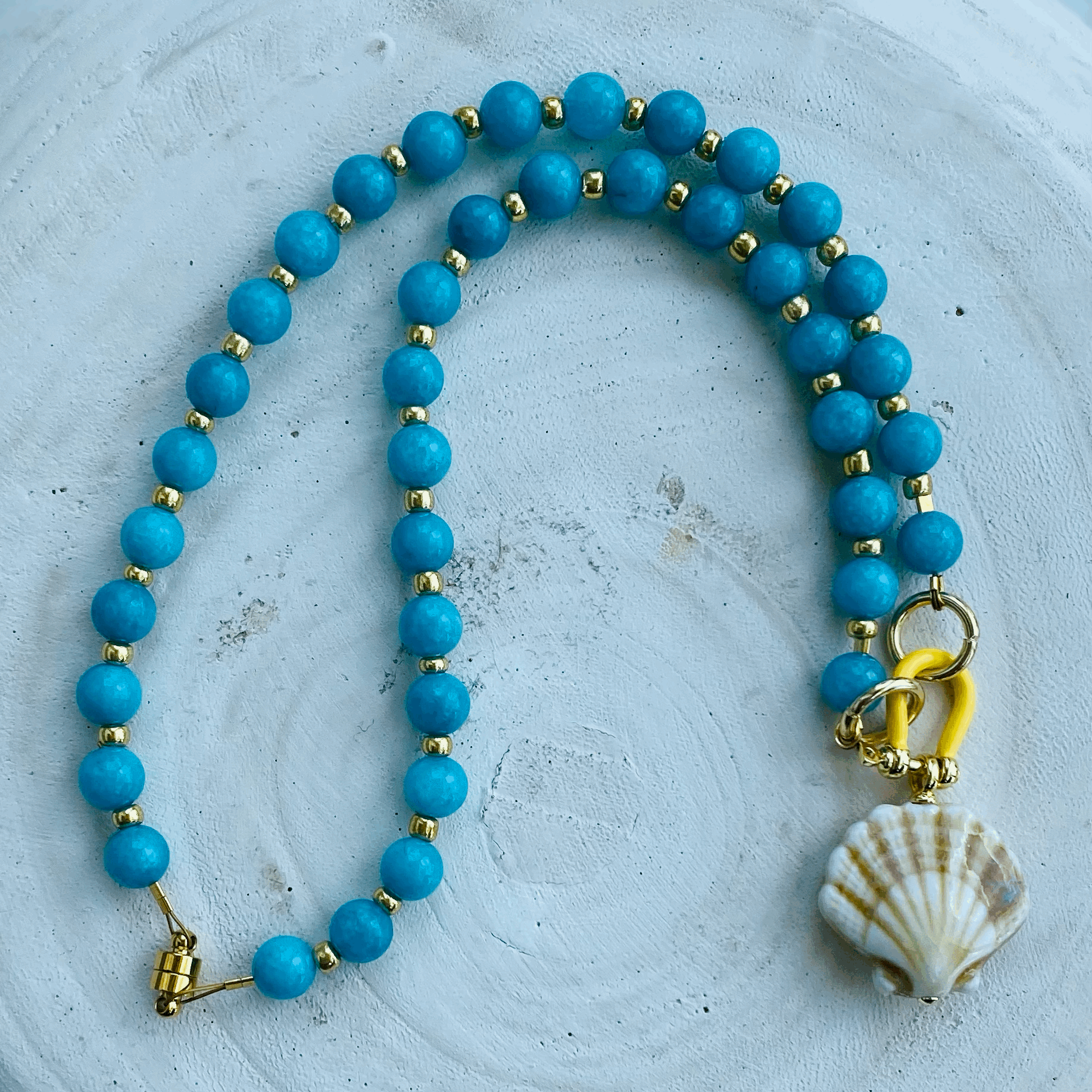 Sunstone Shell Necklace 19"
