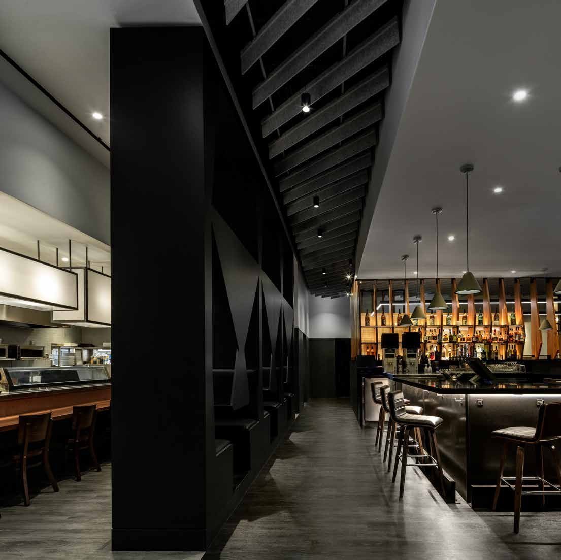 The plan is organized between two counters — sushi bar on one side, sake bar on the other.