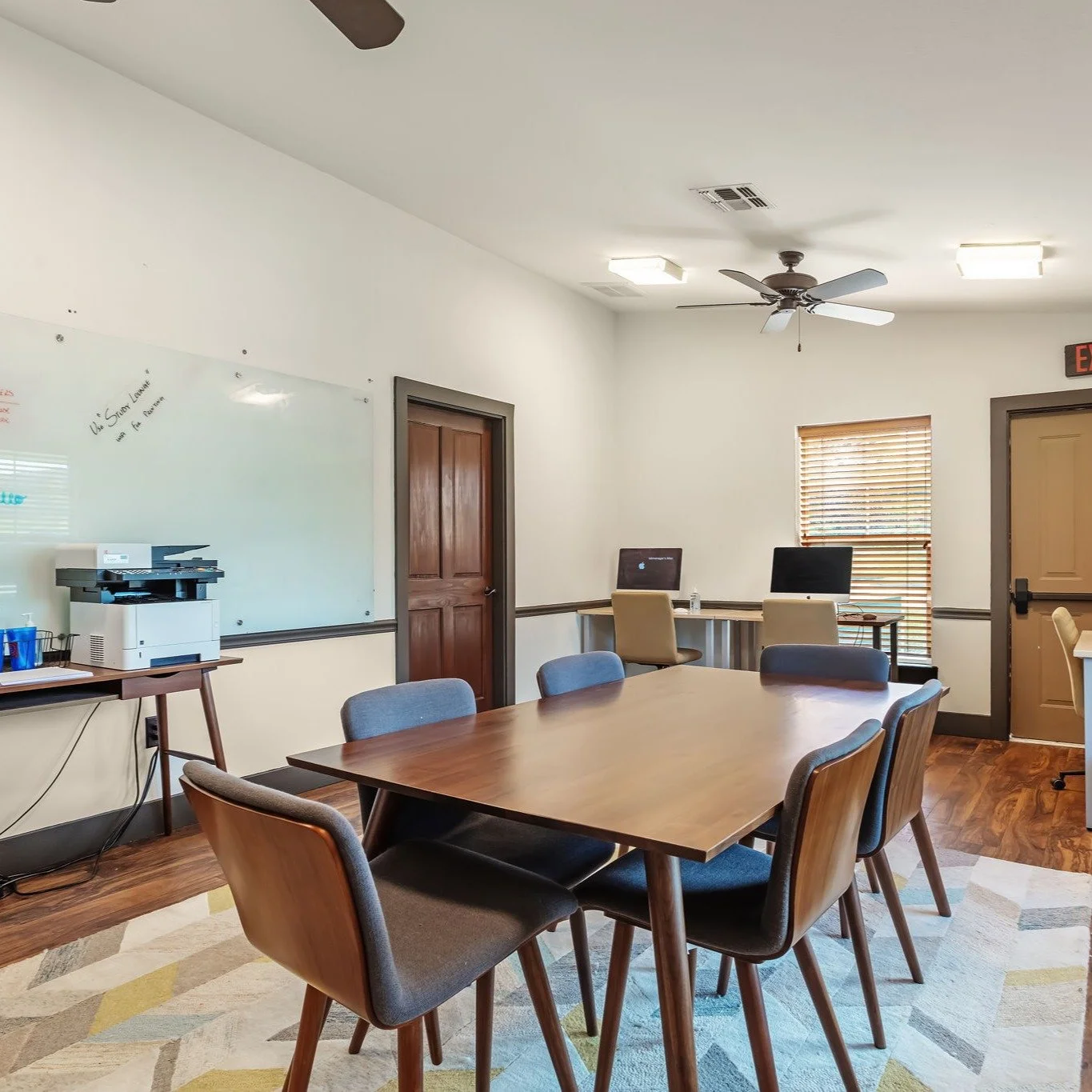Focus on your next project without leaving home 📚 Dedicated study rooms and free printing help make busy school days easier. 

 #StudyLife #CampusLodgeColumbia #CollegeLiving #MizzouHousing #StudentSuccess