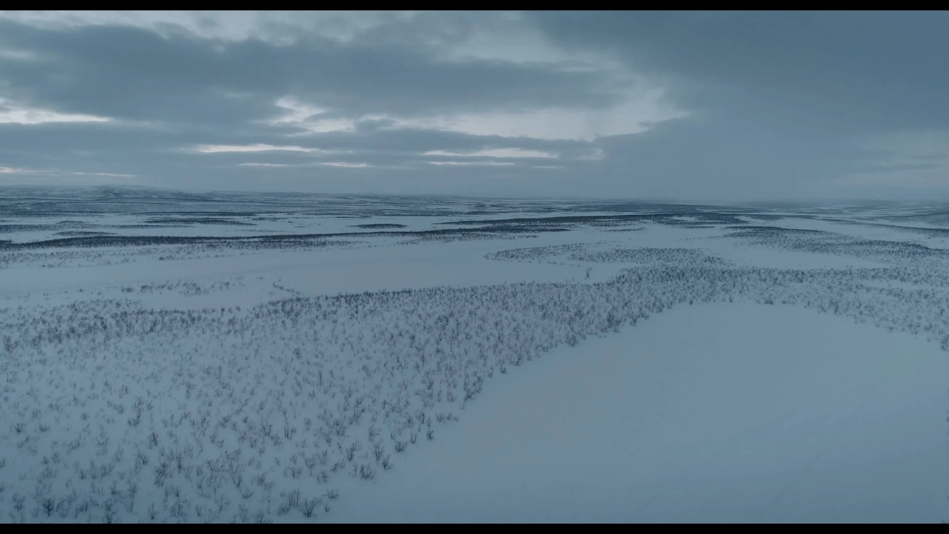 Les Ombres sur la mer - frozen toundra.jpg