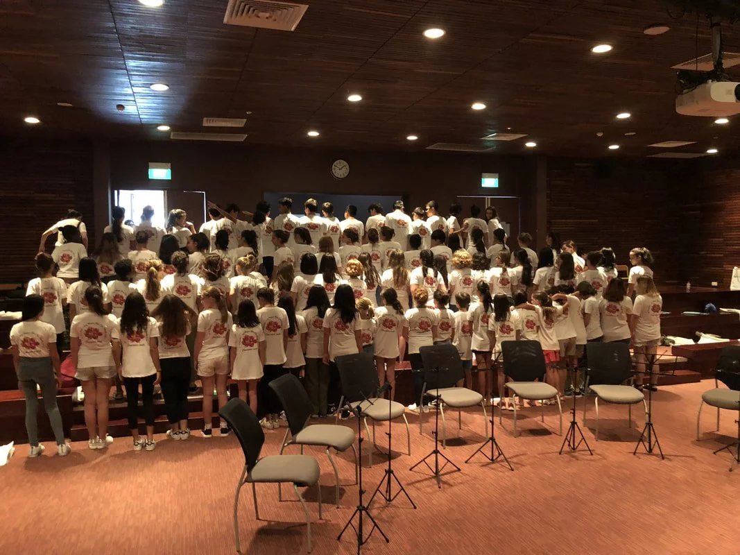 groupe-chorasie-de-dos_orig.jpg