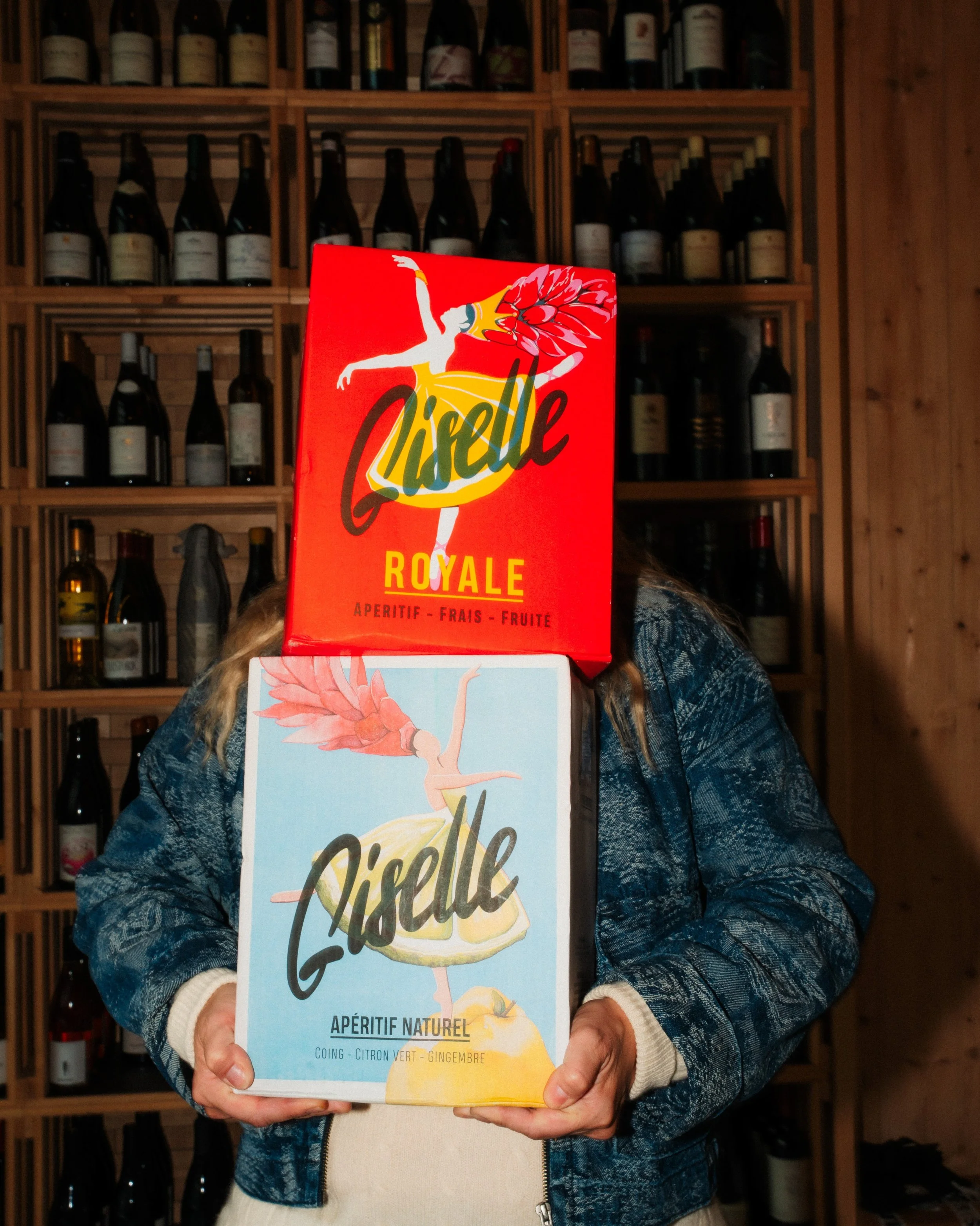 Team Giselle 🔵 or Team Giselle Royale? 🔴 

#ChezSmith #Andermatt #AndermattReuss #smithandsmith