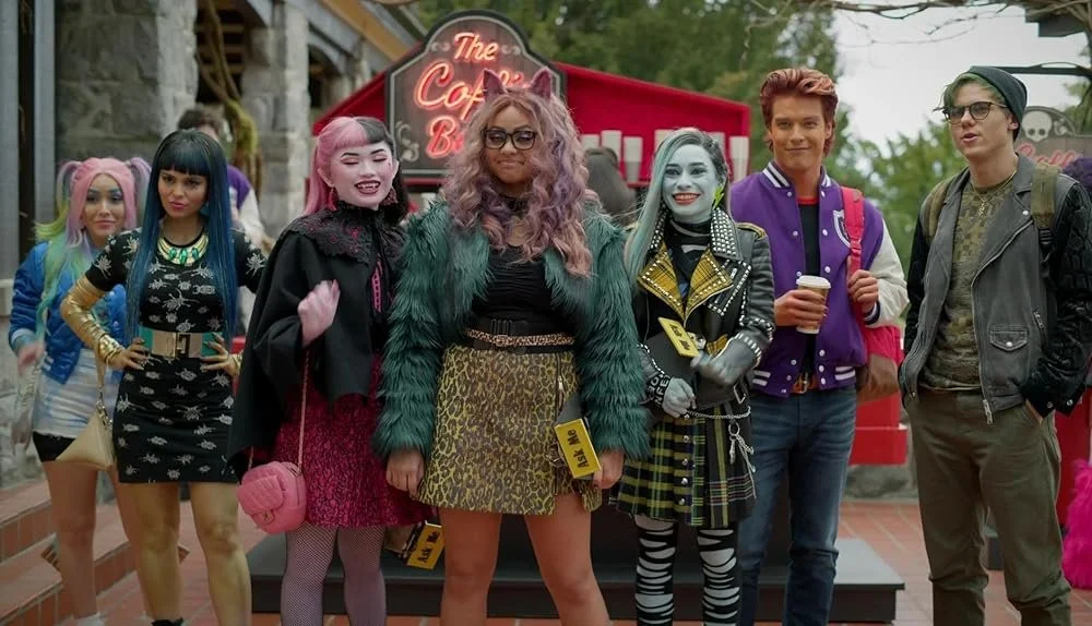 CeciBalagot-JyPrishkulnik-NayahDamasen-LinaLecompte-JustinDerickson-CaseWalker-MonsterHigh2-lg.jpg