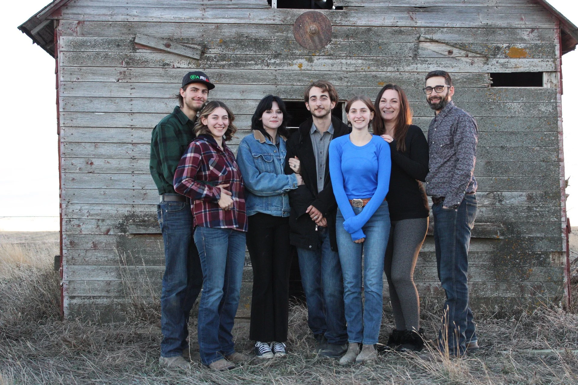The people behind the onions.
Behind every field is a family.
Behind every harvest are countless hours.
And behind every Northwest21 onion is a team of people who care deeply about doing things right.
We&rsquo;re proud of where we come from, proud of