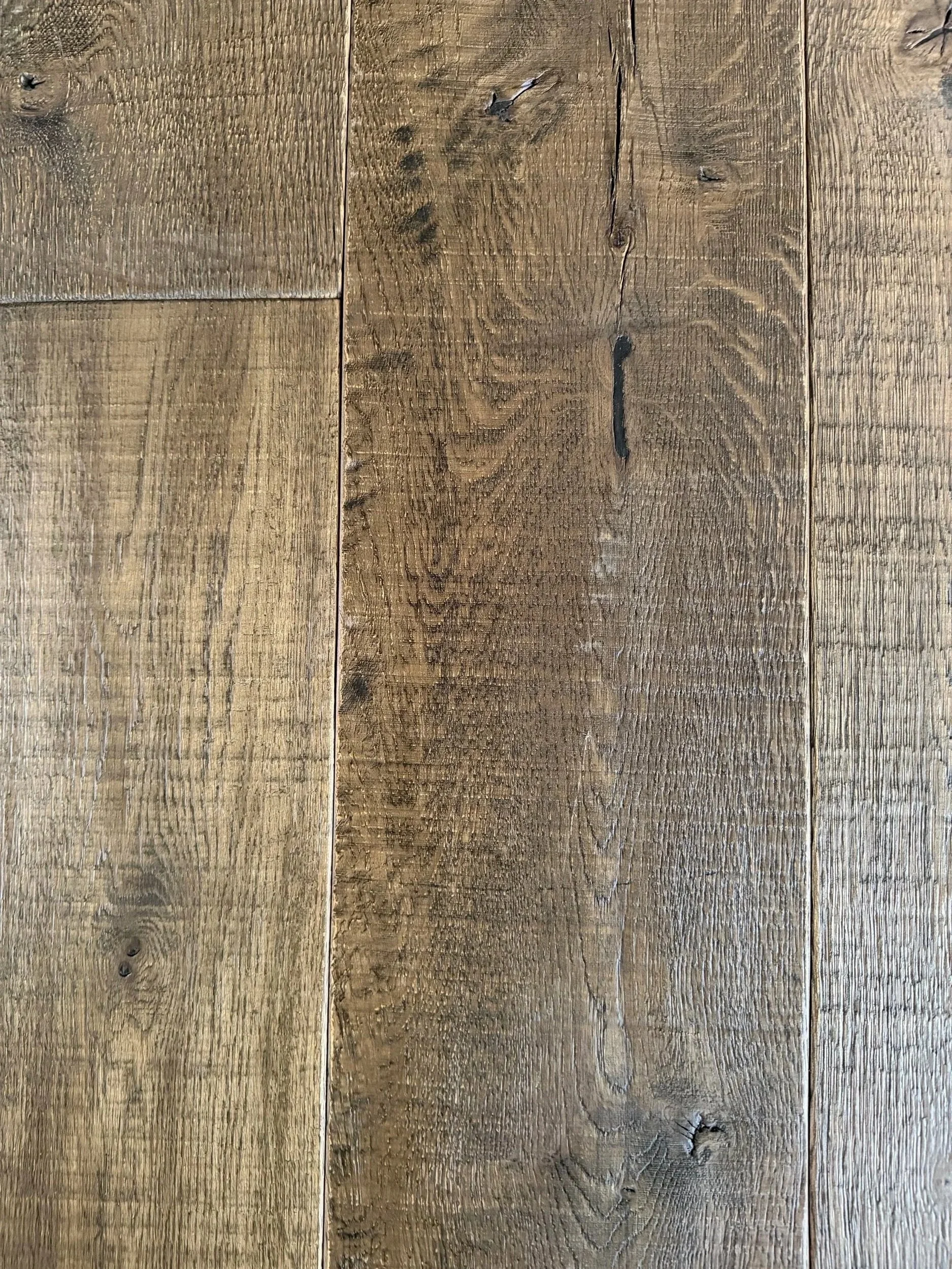 Shrunk Face White Oak
Hand Sawn Dark/Brown