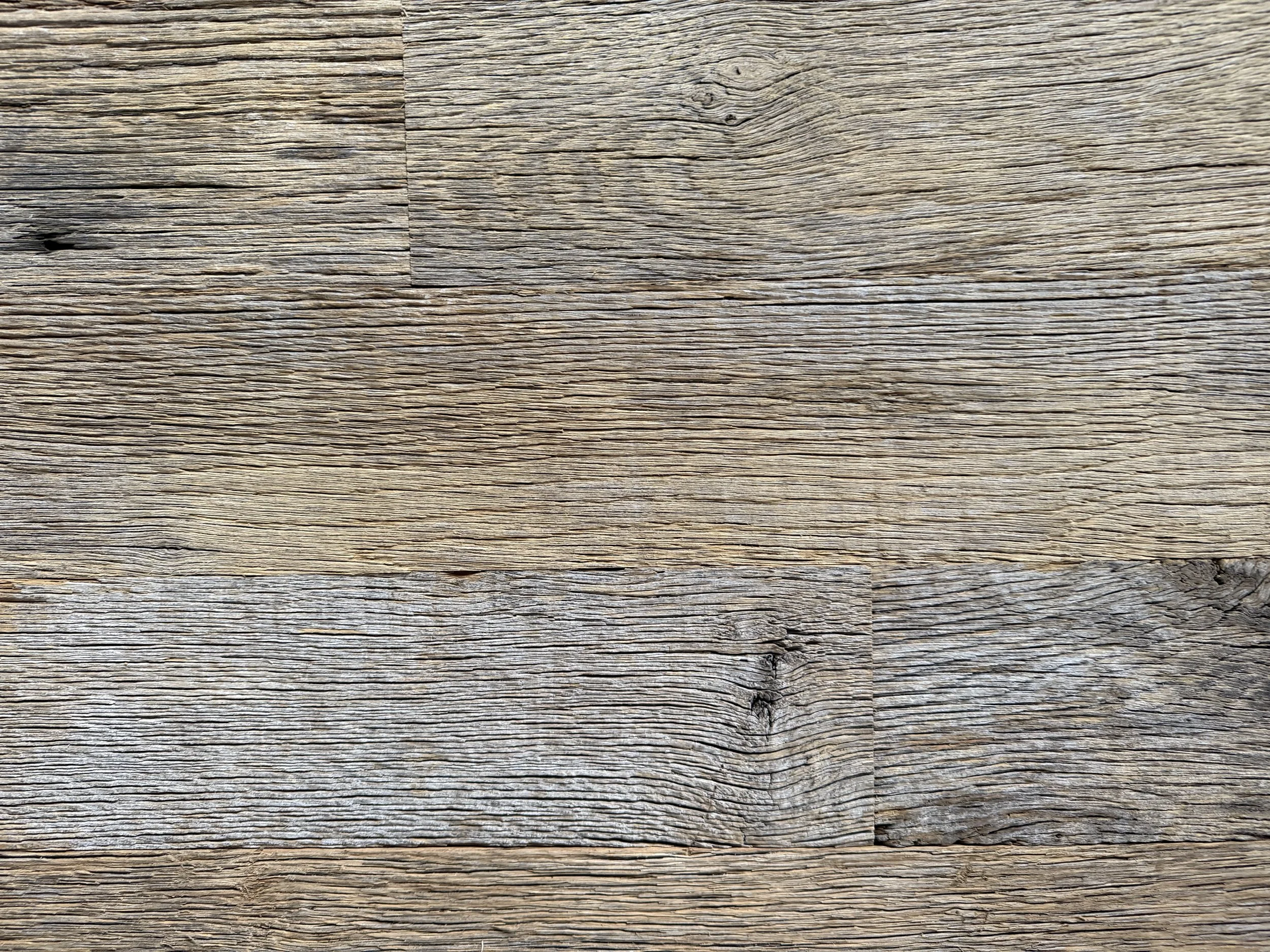 Bourbon Oak 
Wire Brushed