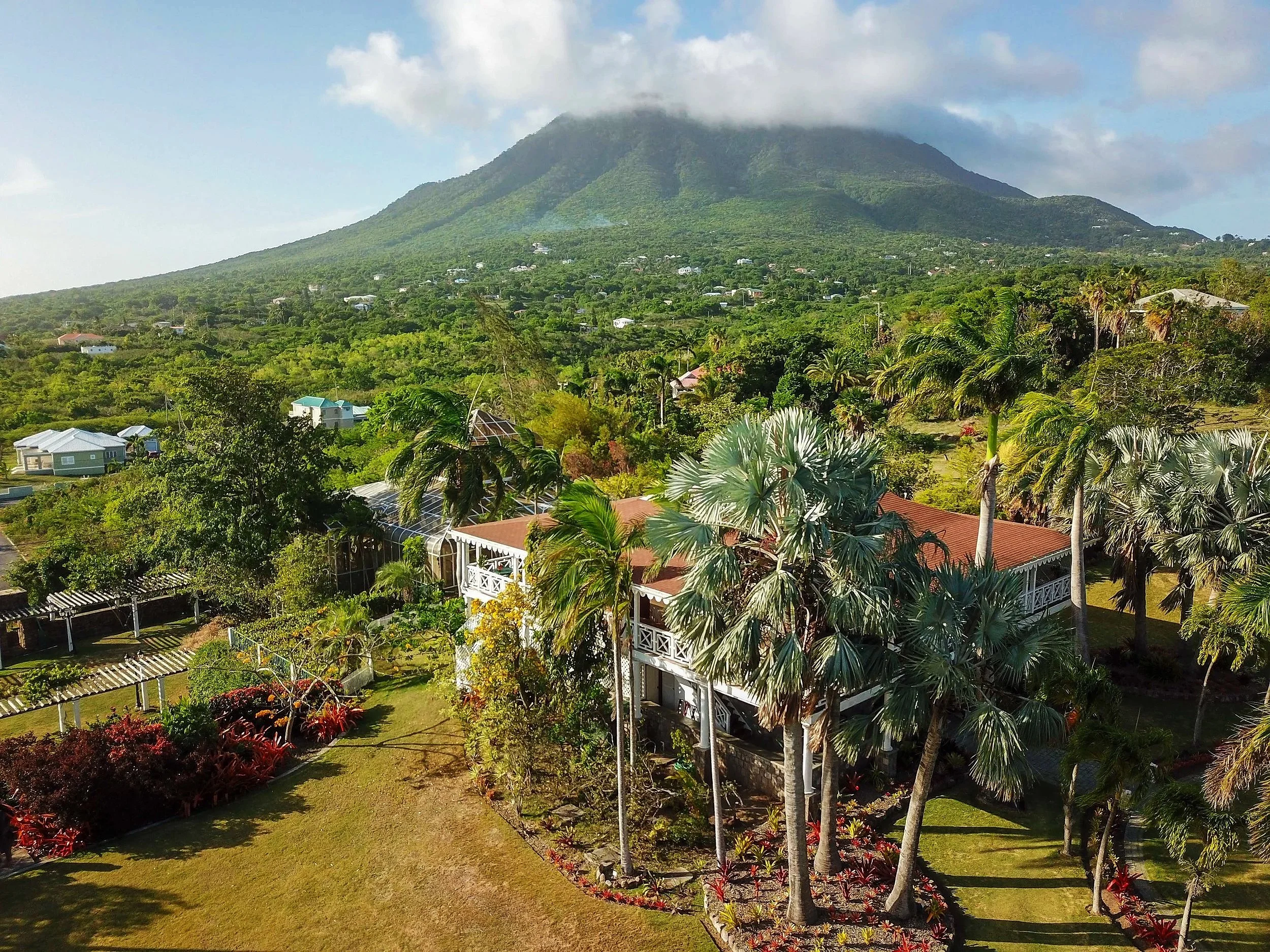 Nevis Peak Overlooking The Garden House