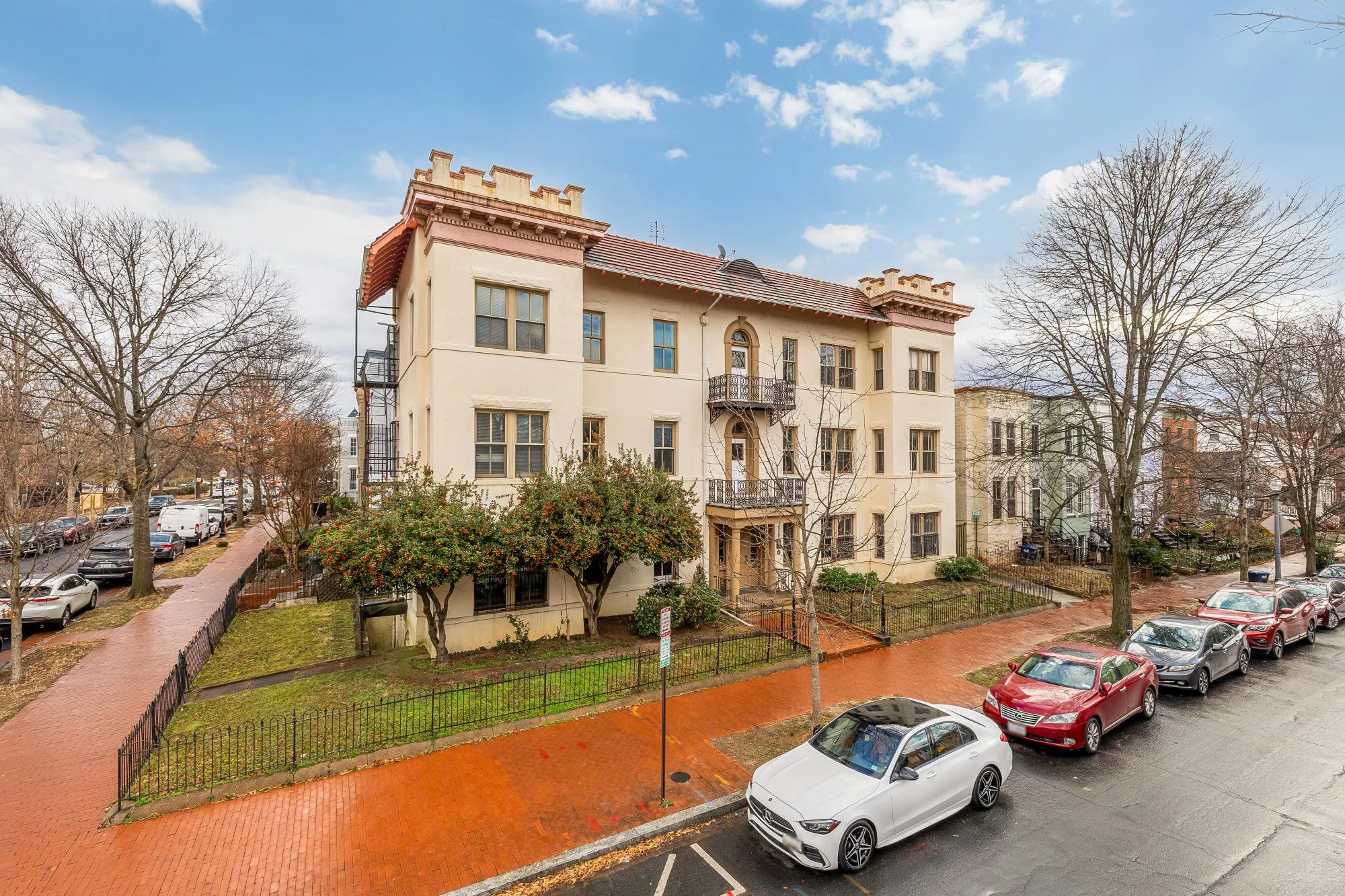 500 9th St SE 6-0001.jpg