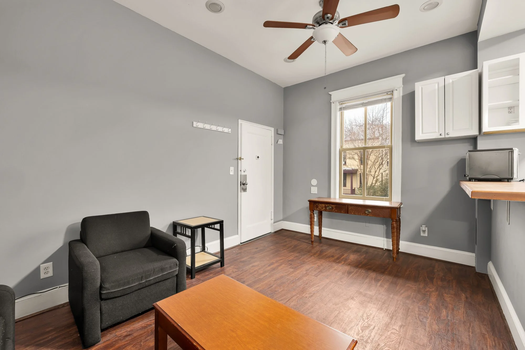 500 9th St SE 3-0003.jpg