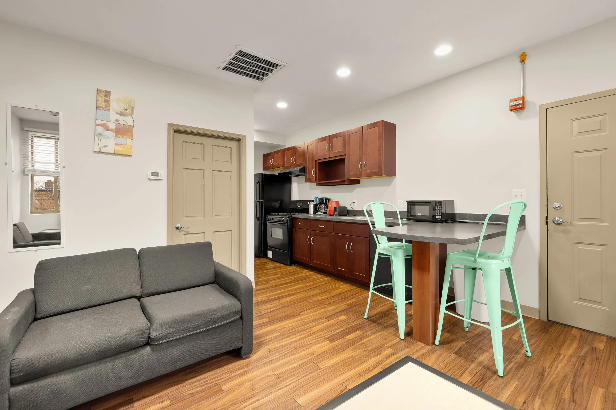 500 9th St SE 5-0005.jpg