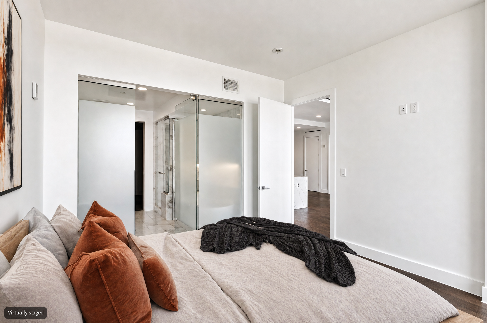21-Secondary bedroom 1 Twilight.png