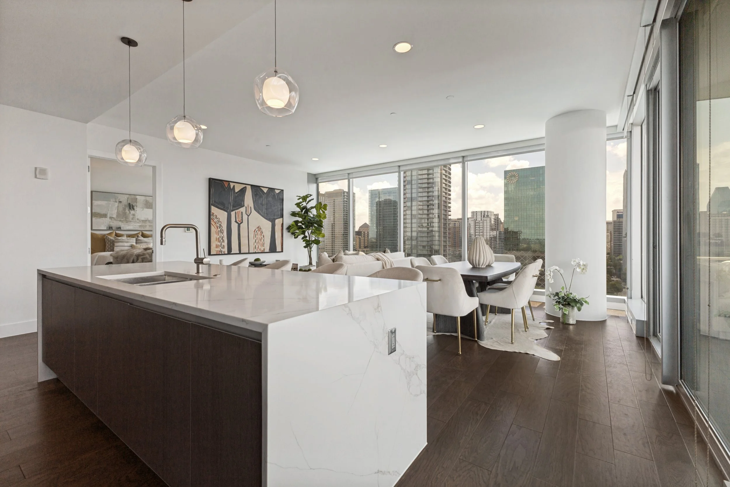 3130-n-harwood-st-apt-1401-dallas-tx-75201-High-Res-13.jpg