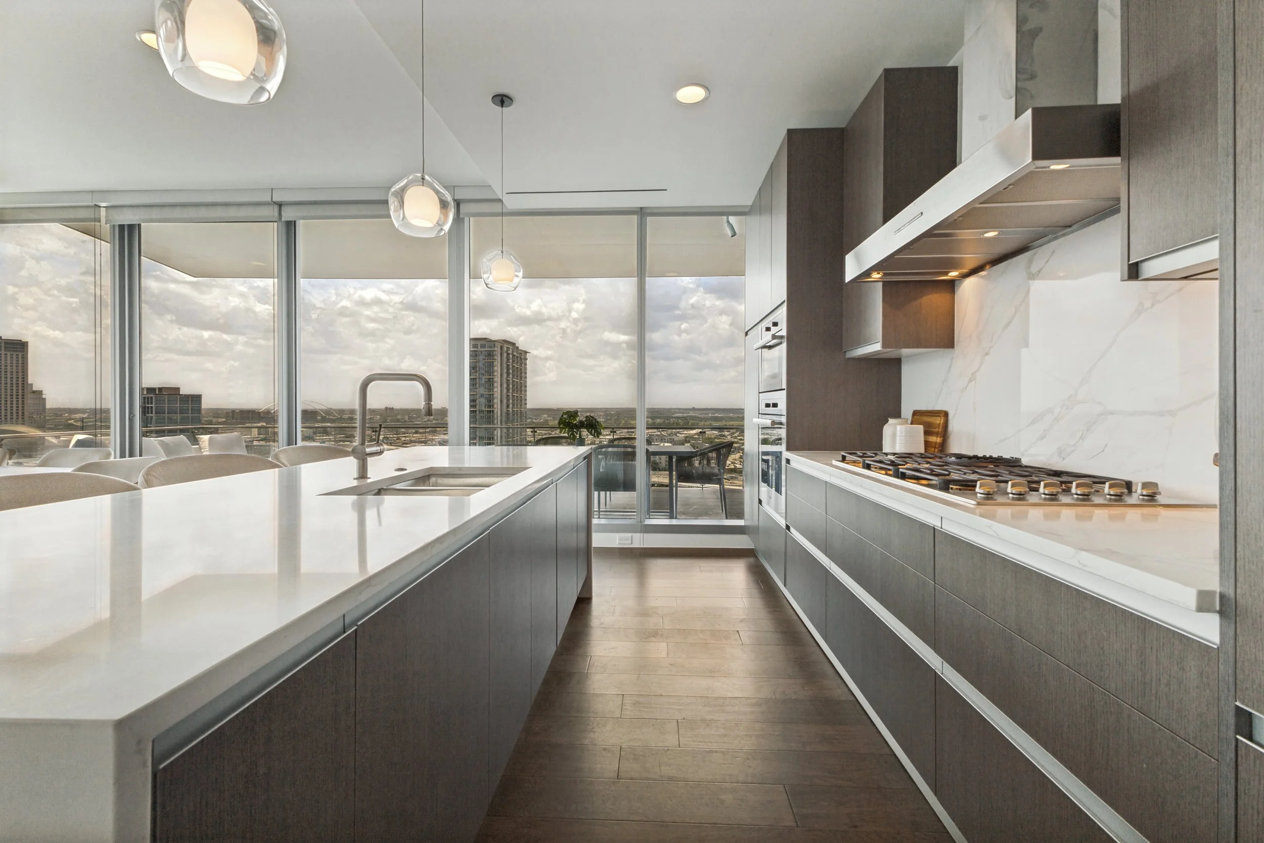 3130-n-harwood-st-apt-1401-dallas-tx-75201-High-Res-18.jpg