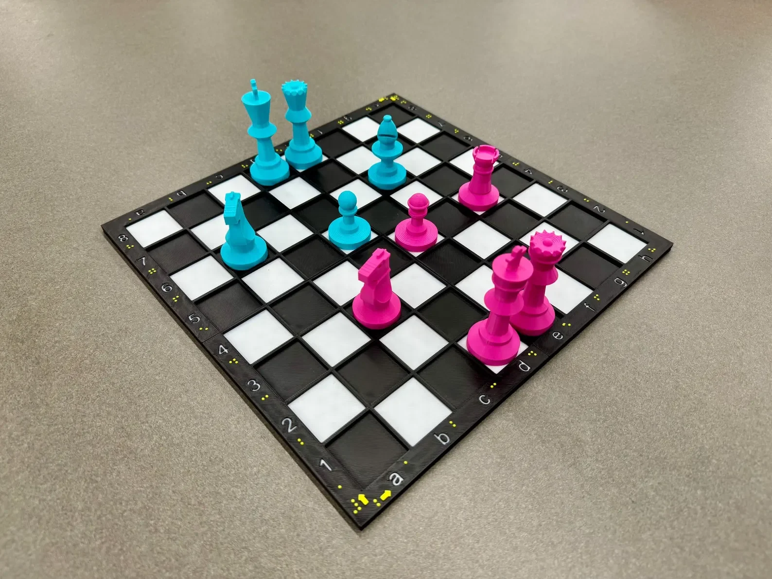 Universal Chess Set