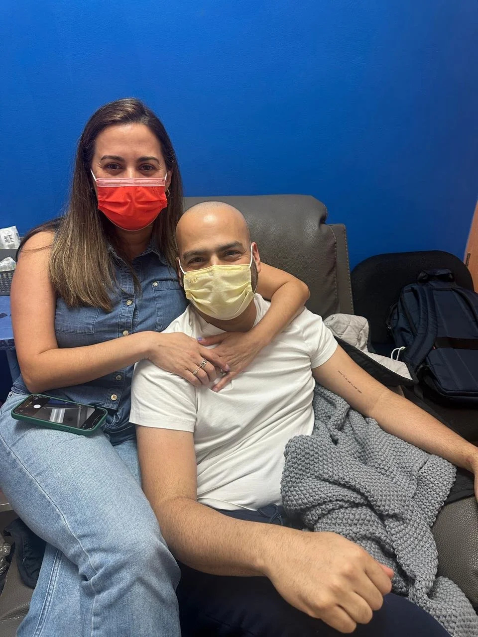 Cristy acompañandome en las quimios