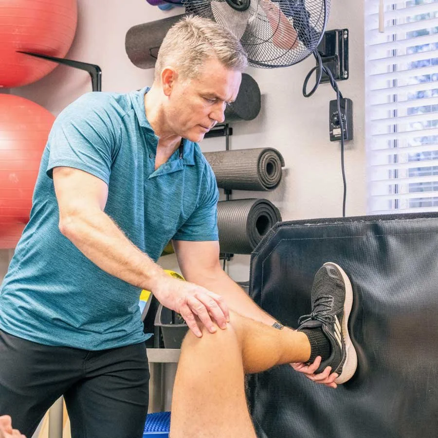 Knee and hip replacement rehab at Cascade Physical Therapy in Redding, CA