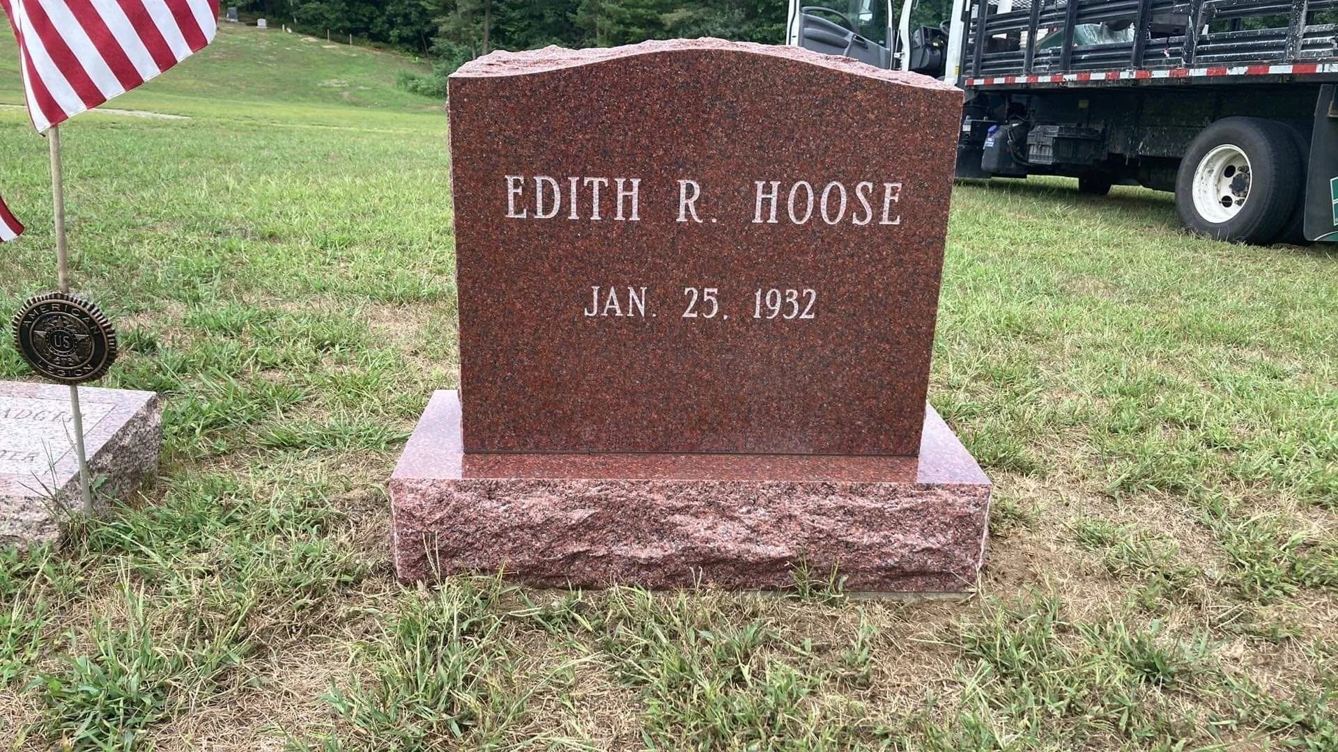HOOSE.jpg