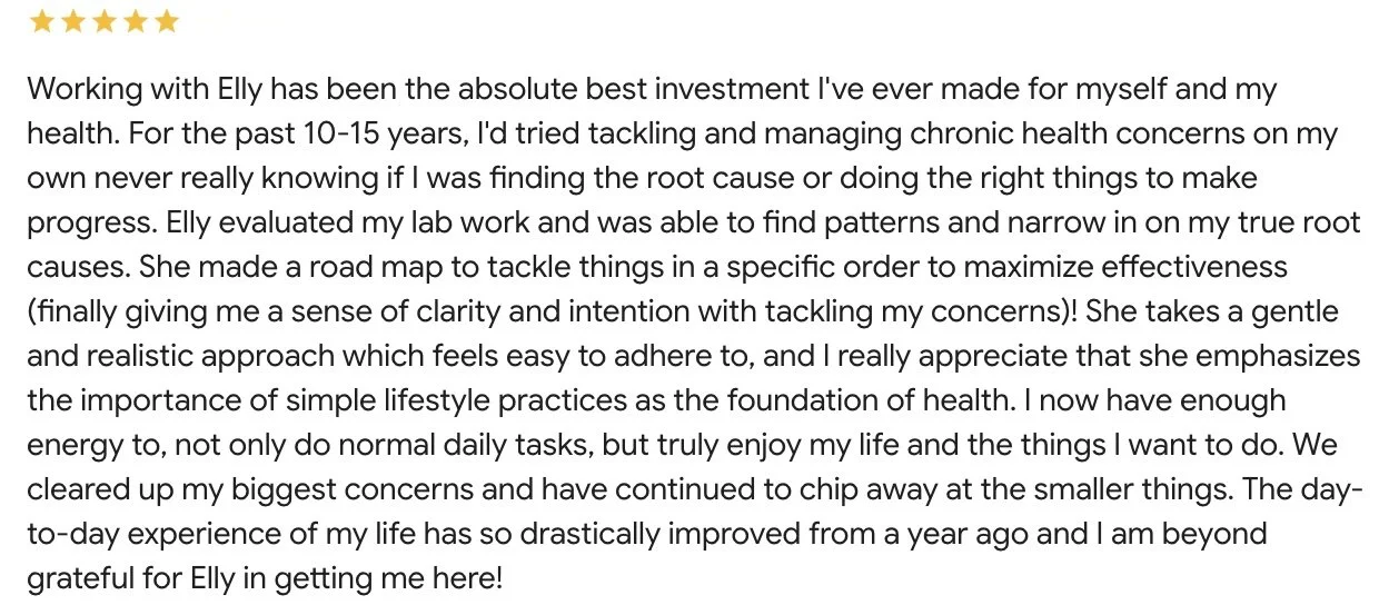Customer review with five-star rating discussing benefits of working with Elly, emphasizing health improvements and personalized approach.