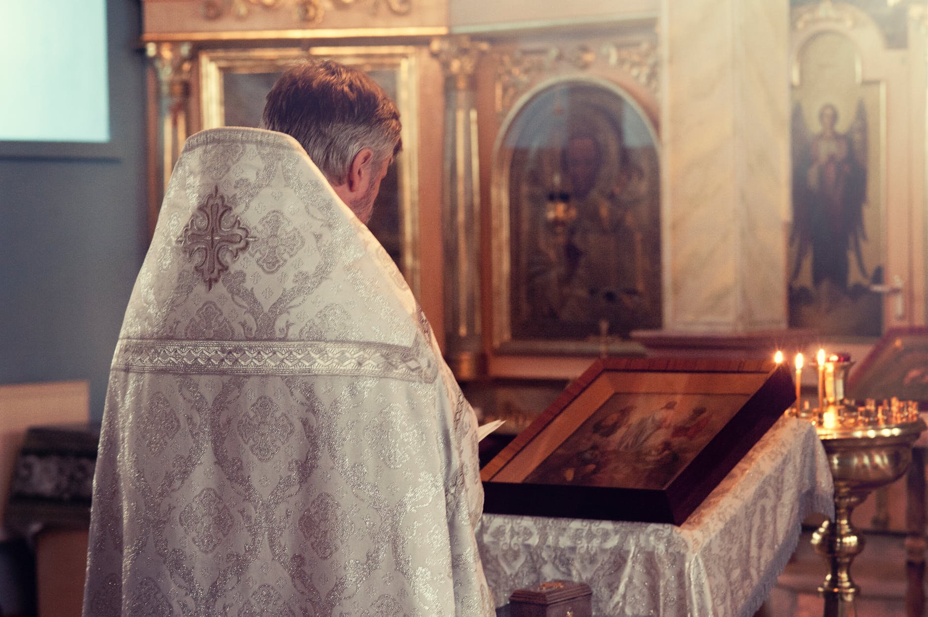 Reaffirming Priesthood: Bearer of Mystery