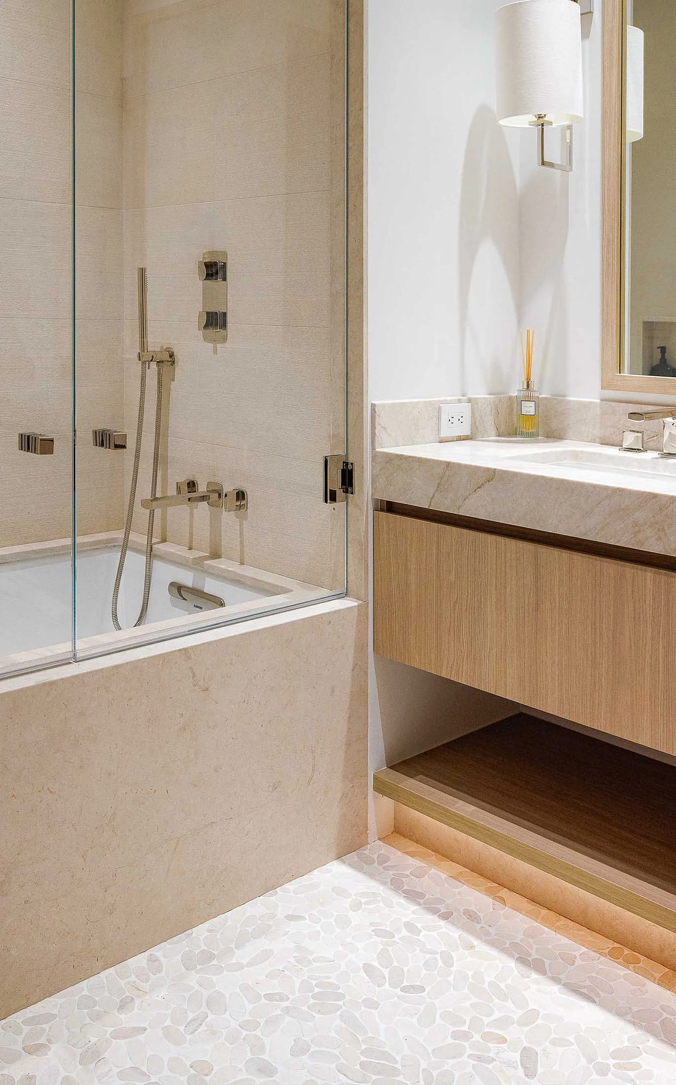 Symmetry_East-hopkins_bath-3.jpg