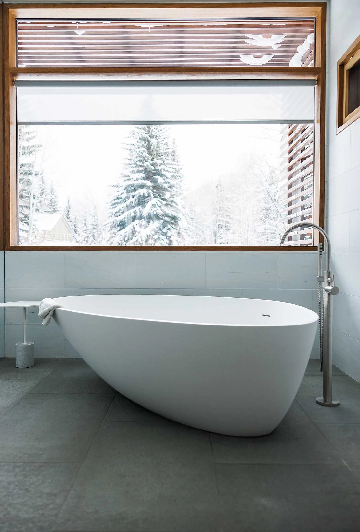Symmetry_West-End_Tub-2.jpg