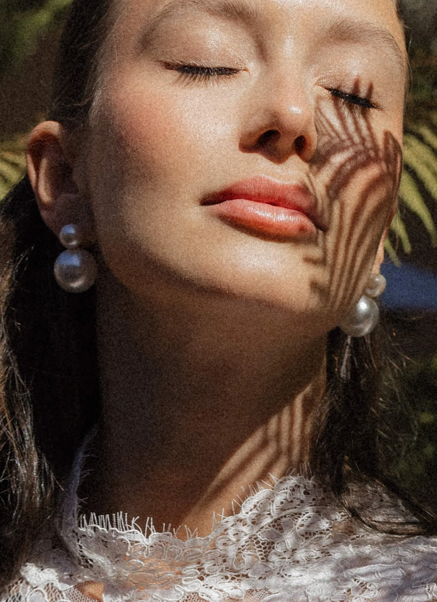 An editorial bridal portrait at Villa Montalvo in California.