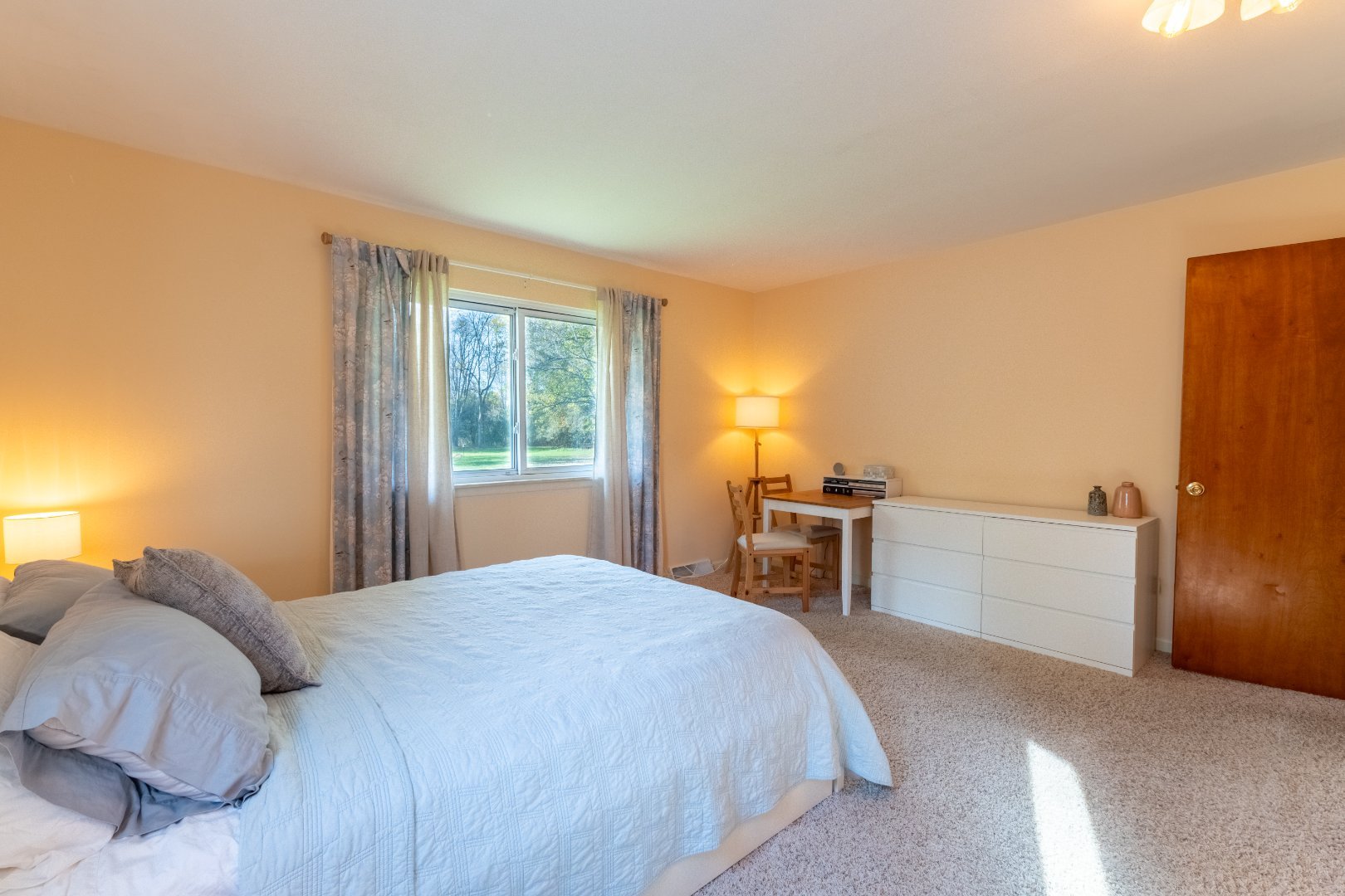 D Morby Media - Post lane real estate photography master bedroom 2.jpg