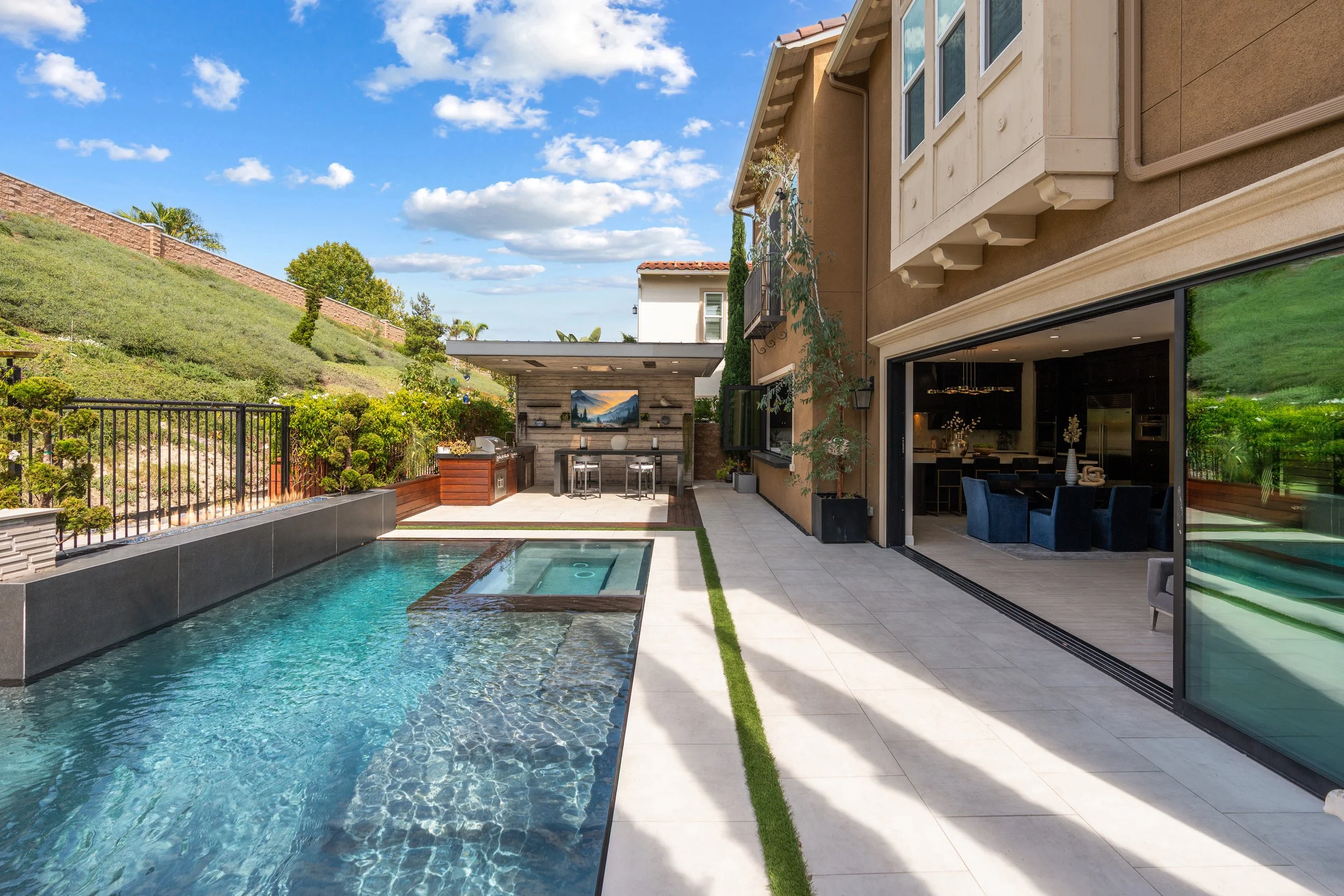 A9M_070_4720 Borden Ct.jpg