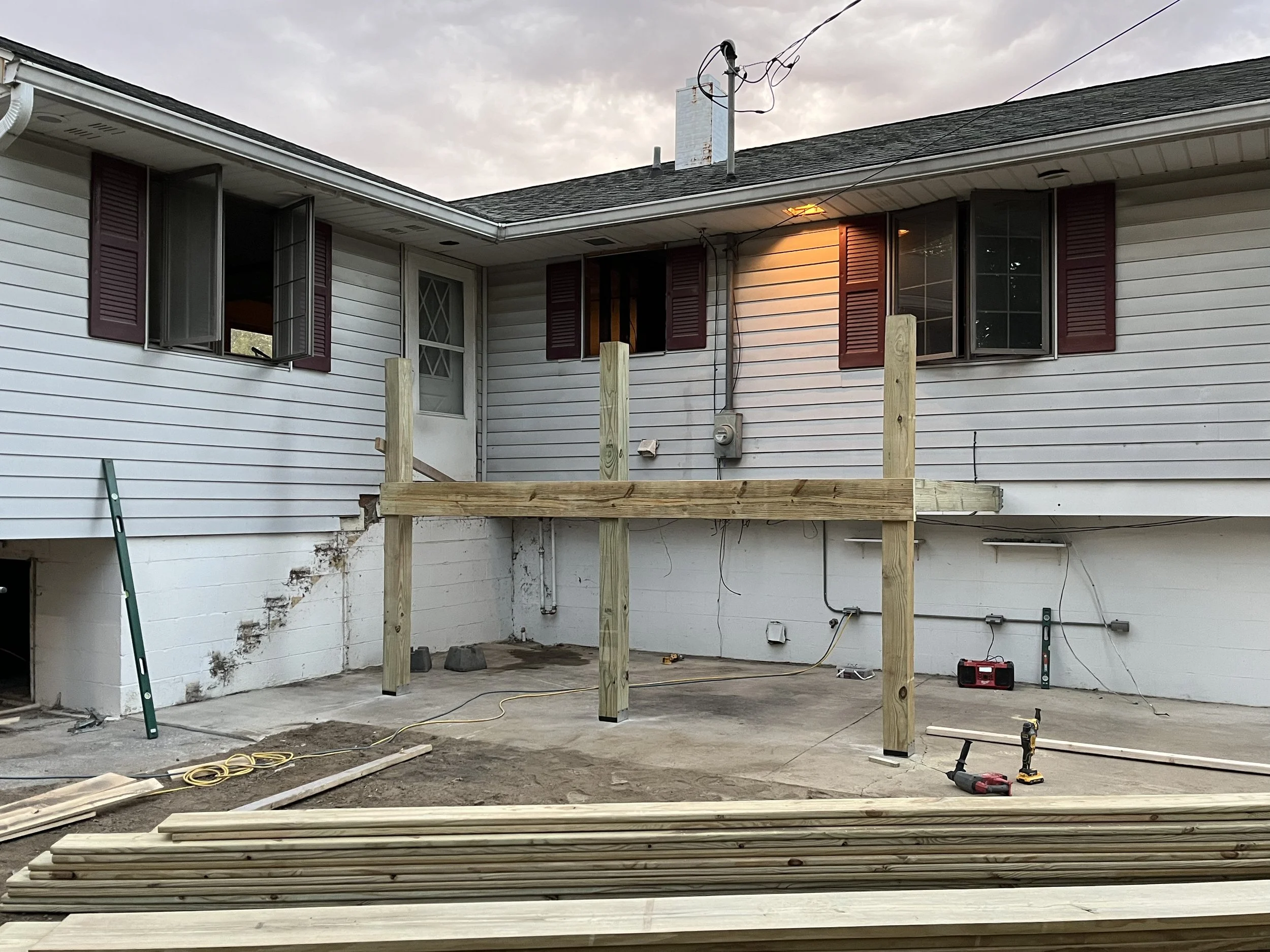 Beginning framing of the back deck. (stage 1)