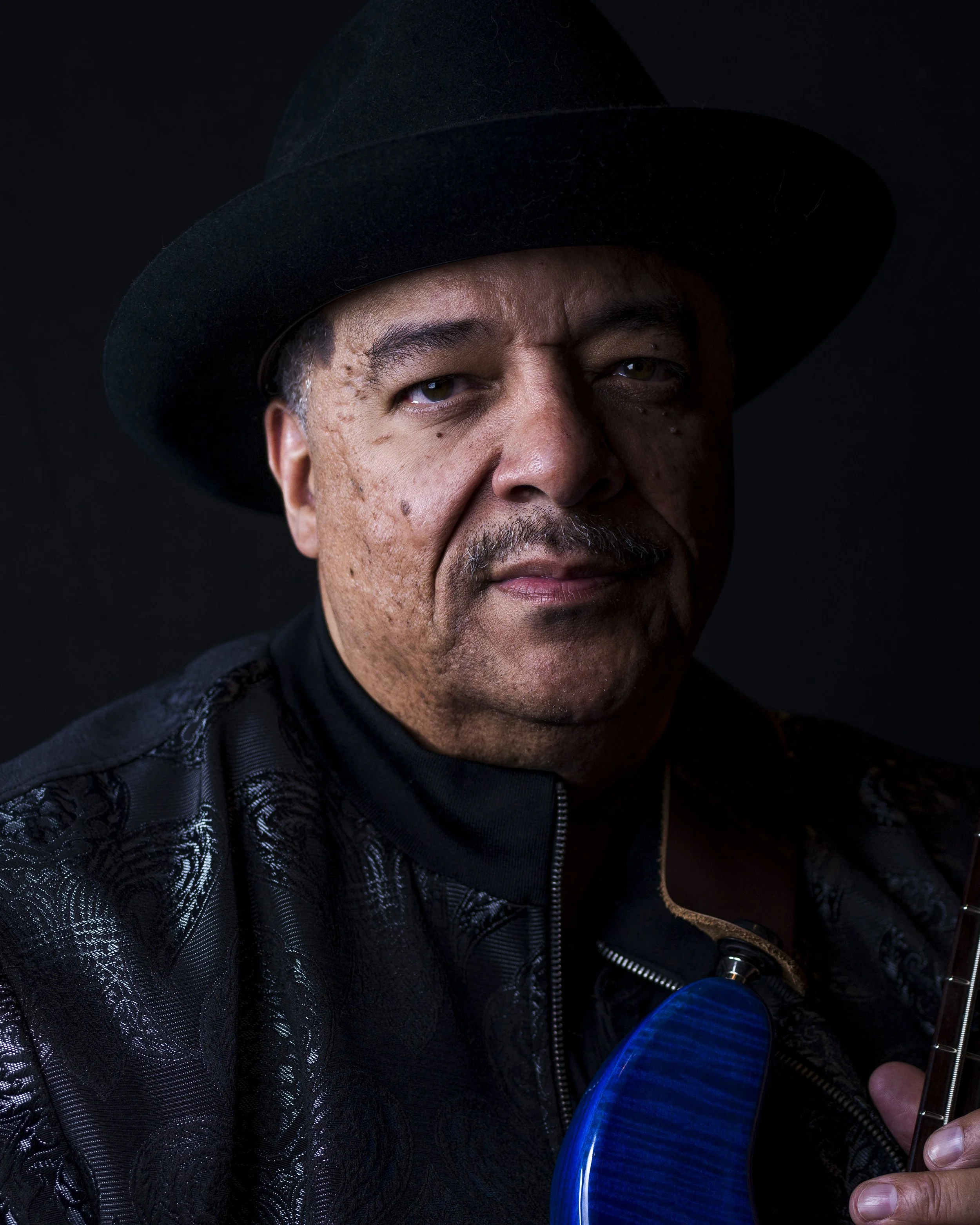 Frank Russell Band Leader Sonic Portrait Artist Lakland Bass Clinician endorse of Lakland Basses Gallien Krueger GHS Strings American jazz bassist