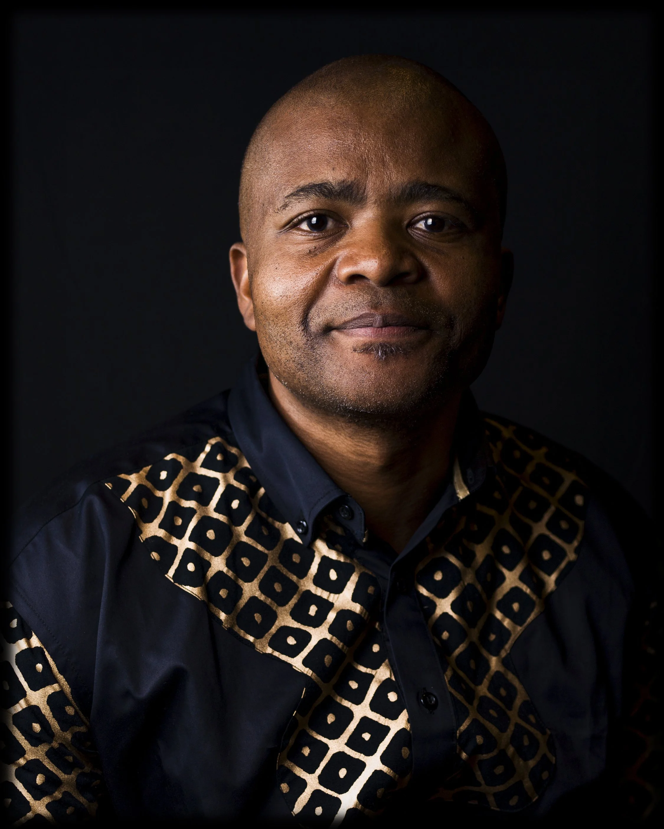 Sibongiseni Shabalala Lindiwe The Steppenwolf Theatre Company has collaborated with the legendary South African a cappella group Ladysmith Black Mambazo Ladysmith Black Mambazo is a South African male choral group singing in the local vocal styles of