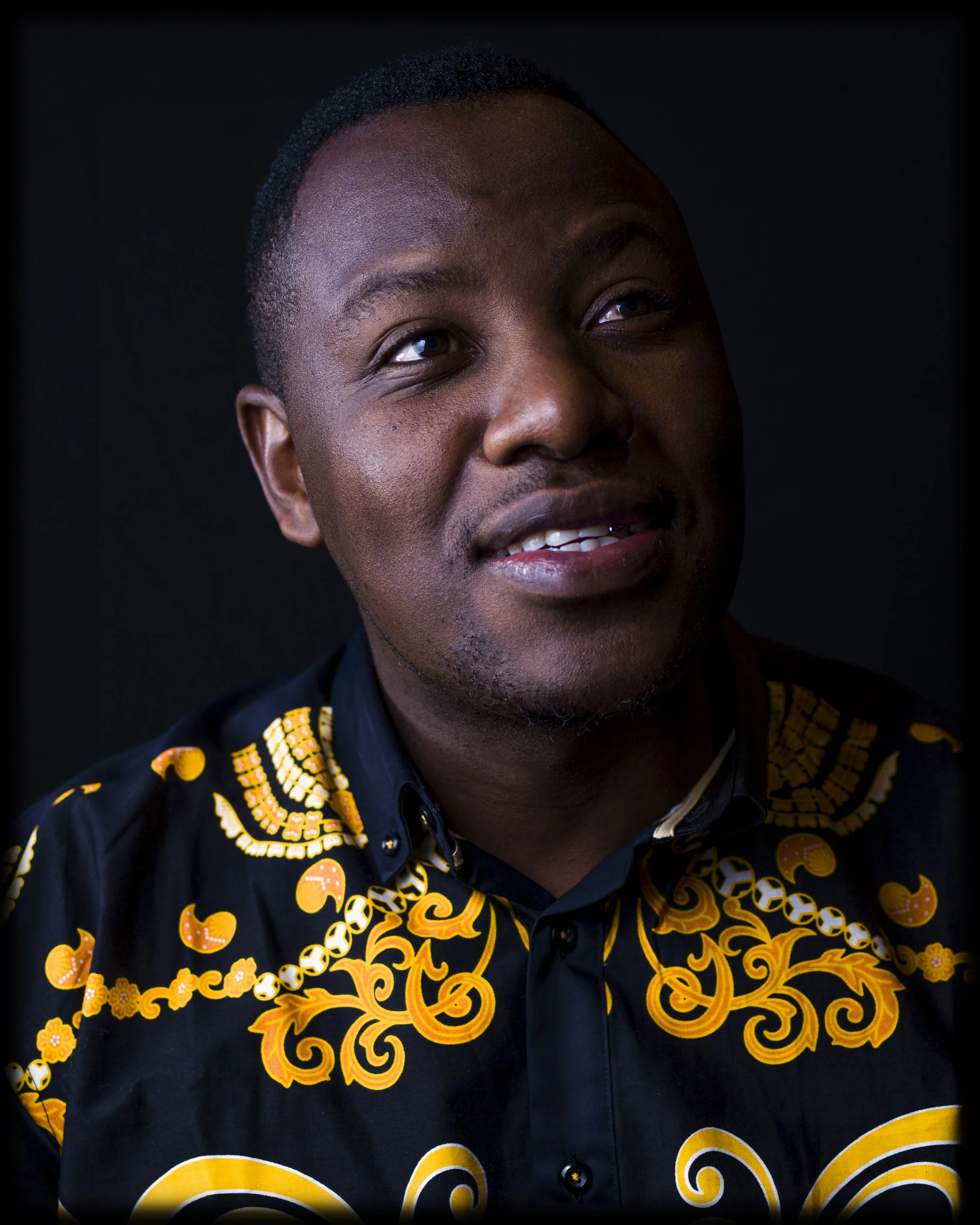 Mfanafuthi Dlamini Lindiwe The Steppenwolf Theatre Company has collaborated with the legendary South African a cappella group Ladysmith Black Mambazo Ladysmith Black Mambazo is a South African male choral group singing in the local vocal styles of is
