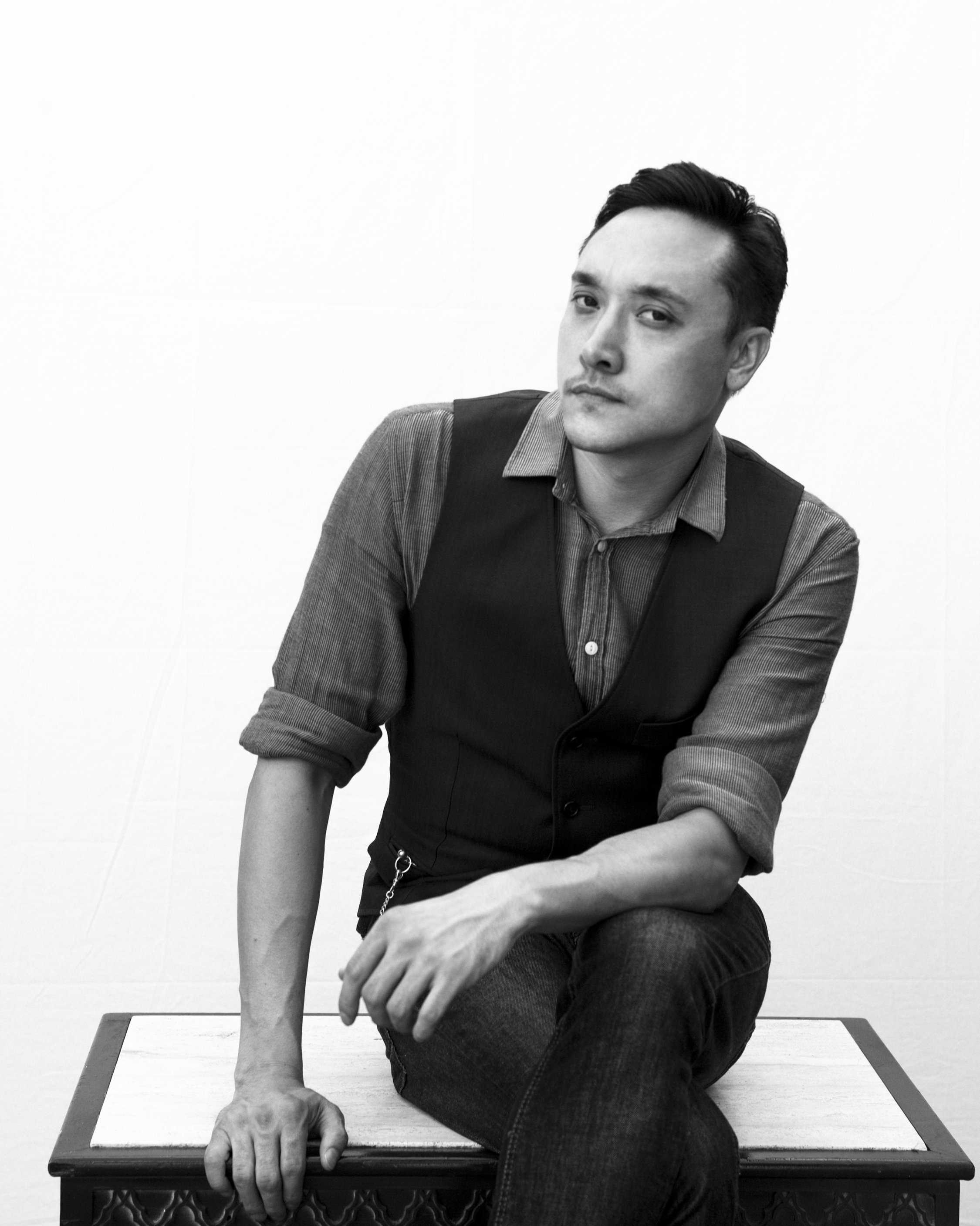 Jonnie Houston The Houston brothers Born and bred in Los Angeles, fraternal twins Mark and Jonnie Houston have cornered a niche market of high end nightlife hot spots  Park MGM. On the Record Kiss Kiss Bang Bang Break Room 86  The Speek Suite  Dirty 